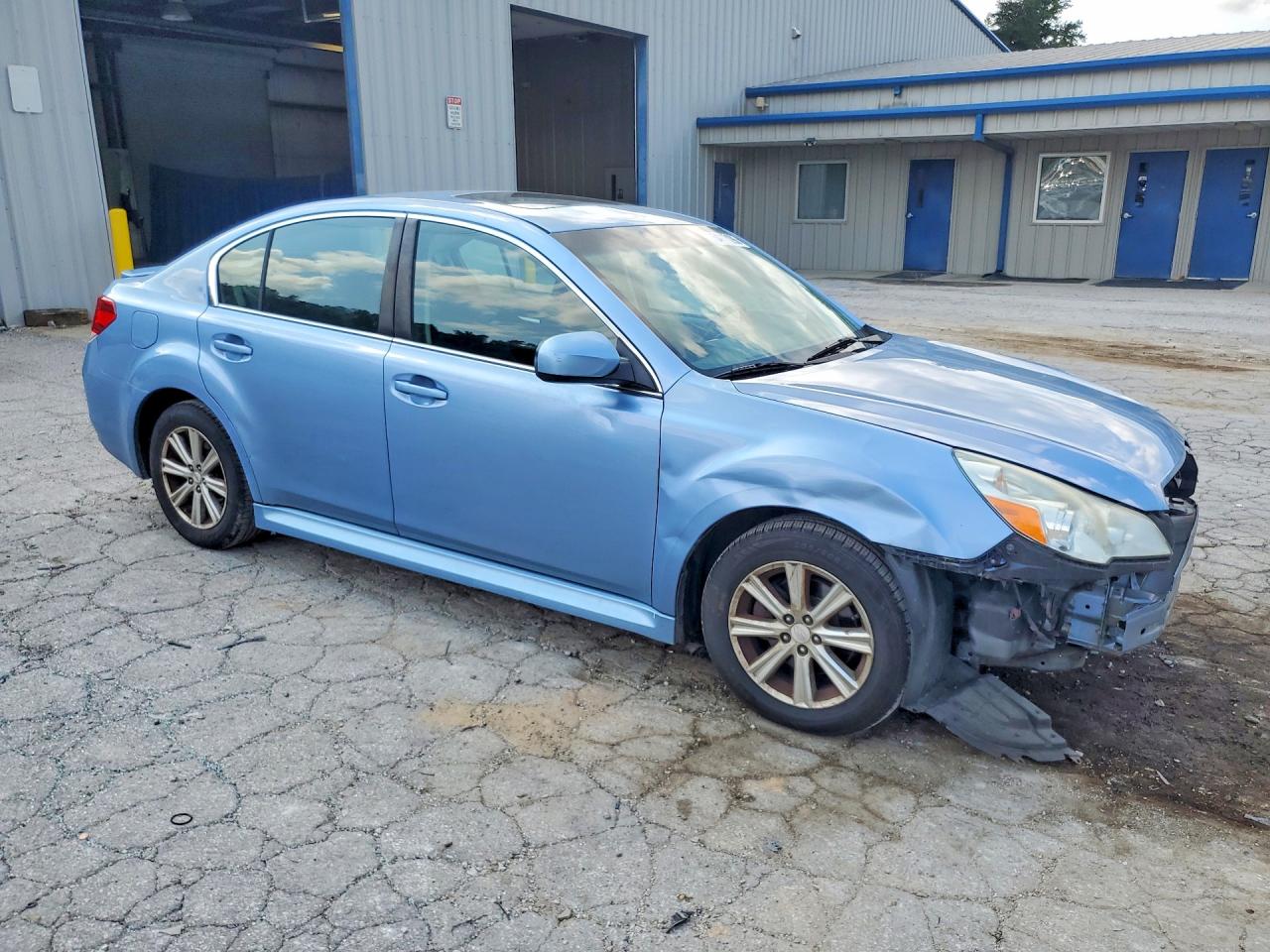 2010 Subaru Legacy 2.5i Premium Синий vin: 4S3BMCG61A3230784