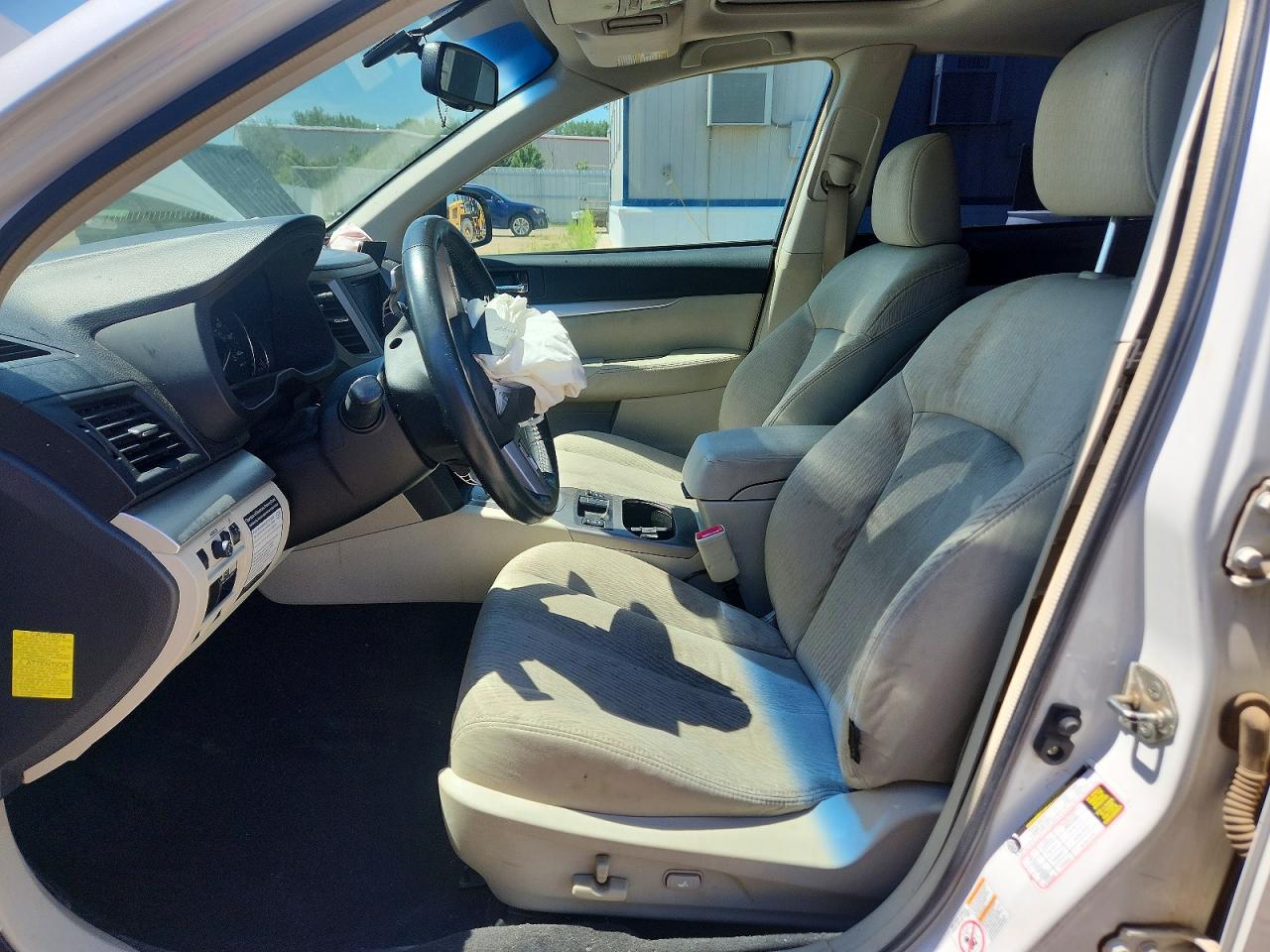 2010 Subaru Legacy 2.5i Premium White vin: 4S3BMCG66A3222860