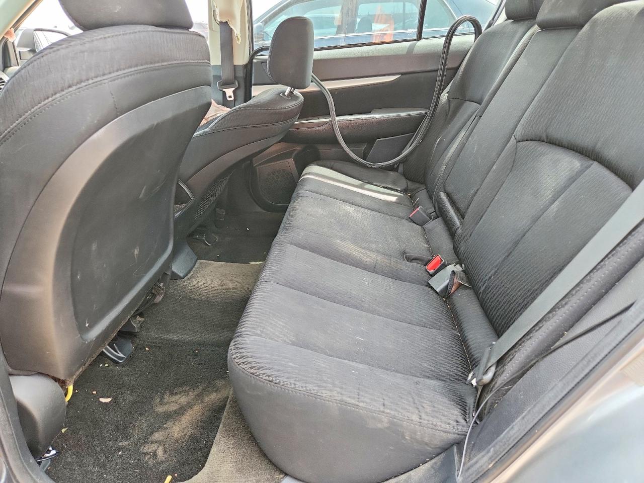 2012 Subaru Legacy 2.5i Premium Серебряный vin: 4S3BMCG66C3030924