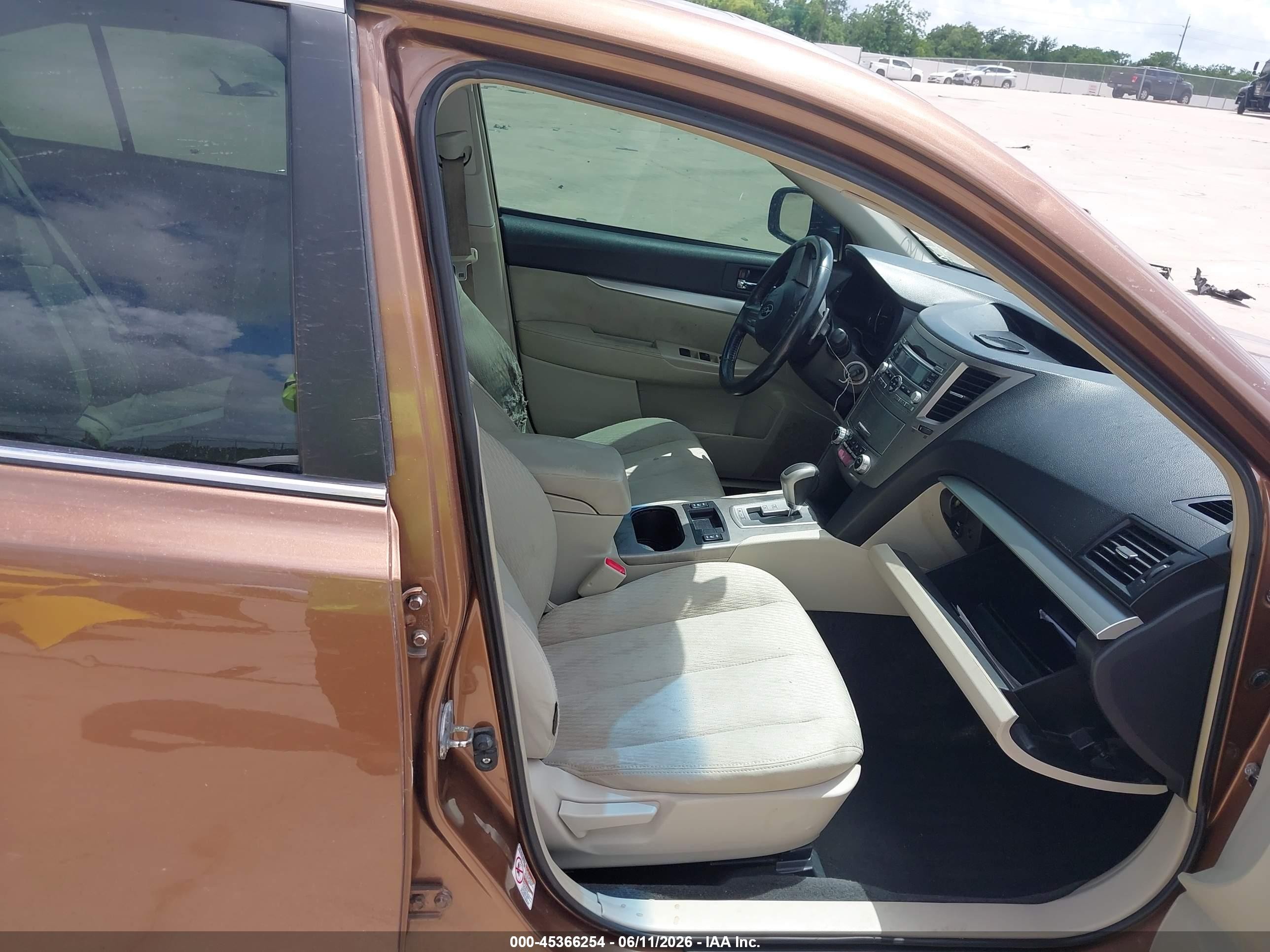 2011 Subaru Legacy 2.5i Premium Коричневый vin: 4S3BMCG67B3225980