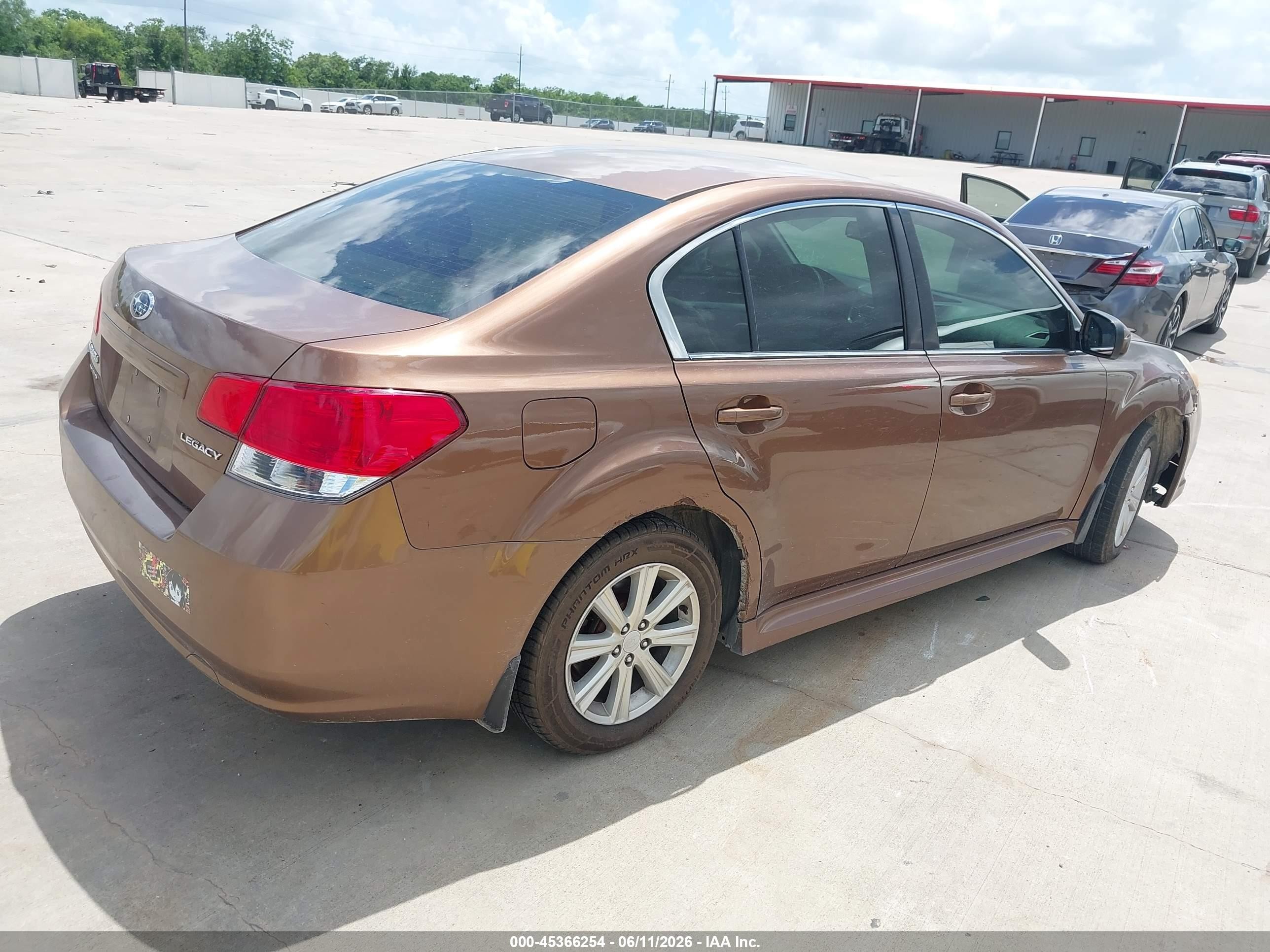 2011 Subaru Legacy 2.5i Premium Коричневый vin: 4S3BMCG67B3225980