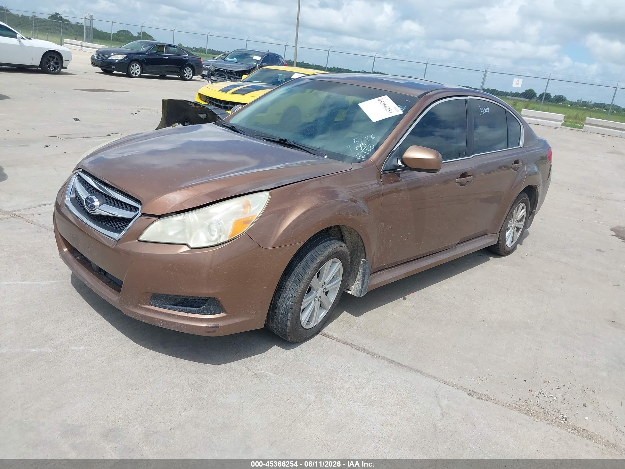 2011 Subaru Legacy 2.5i Premium Коричневый vin: 4S3BMCG67B3225980