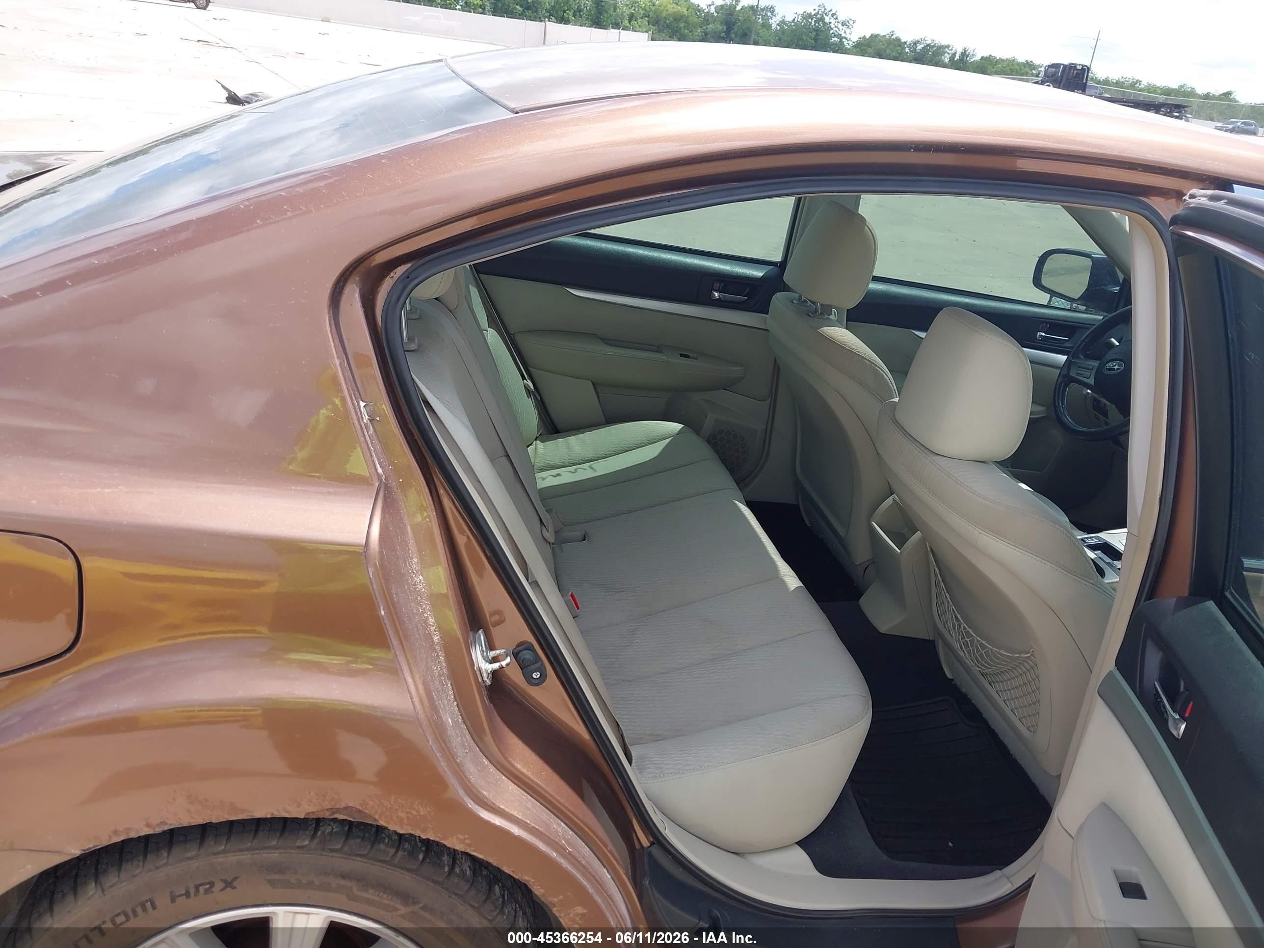 2011 Subaru Legacy 2.5i Premium Коричневый vin: 4S3BMCG67B3225980