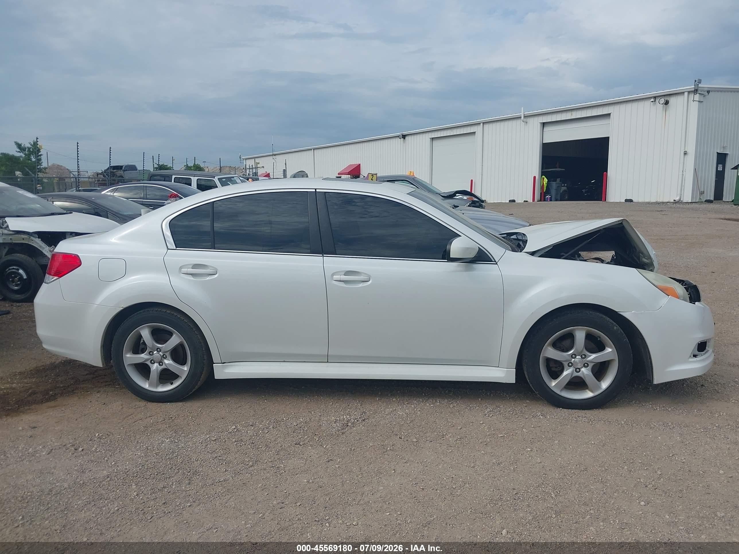 2012 Subaru Legacy 2.5i Premium White vin: 4S3BMCG67C3012139