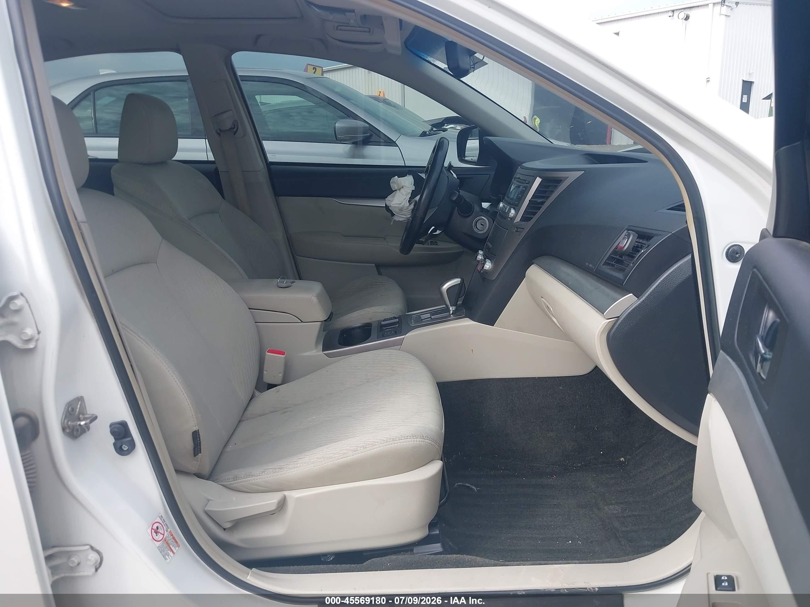 2012 Subaru Legacy 2.5i Premium White vin: 4S3BMCG67C3012139