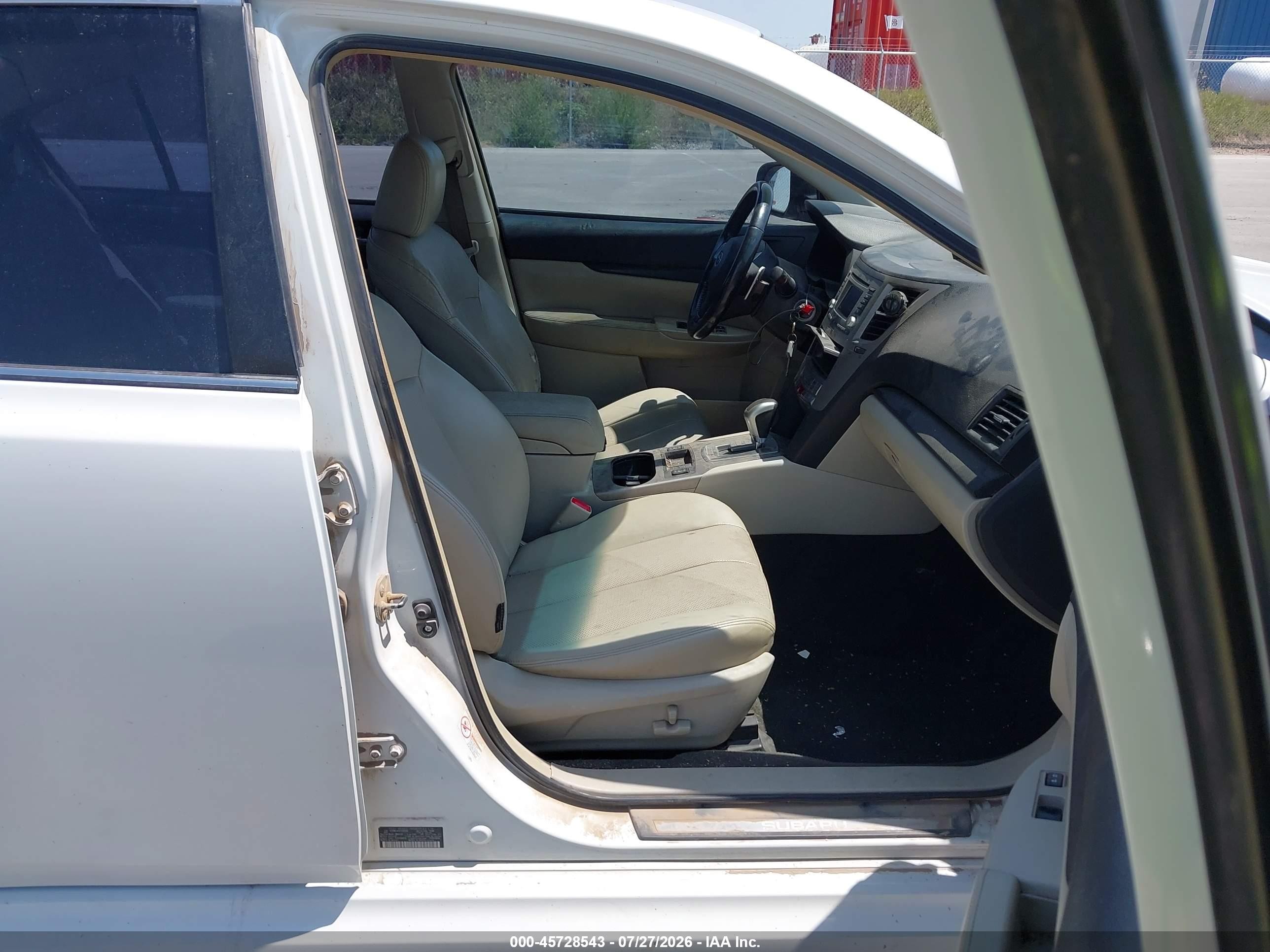2012 Subaru Legacy 2.5i Limited White vin: 4S3BMCJ63C3008193