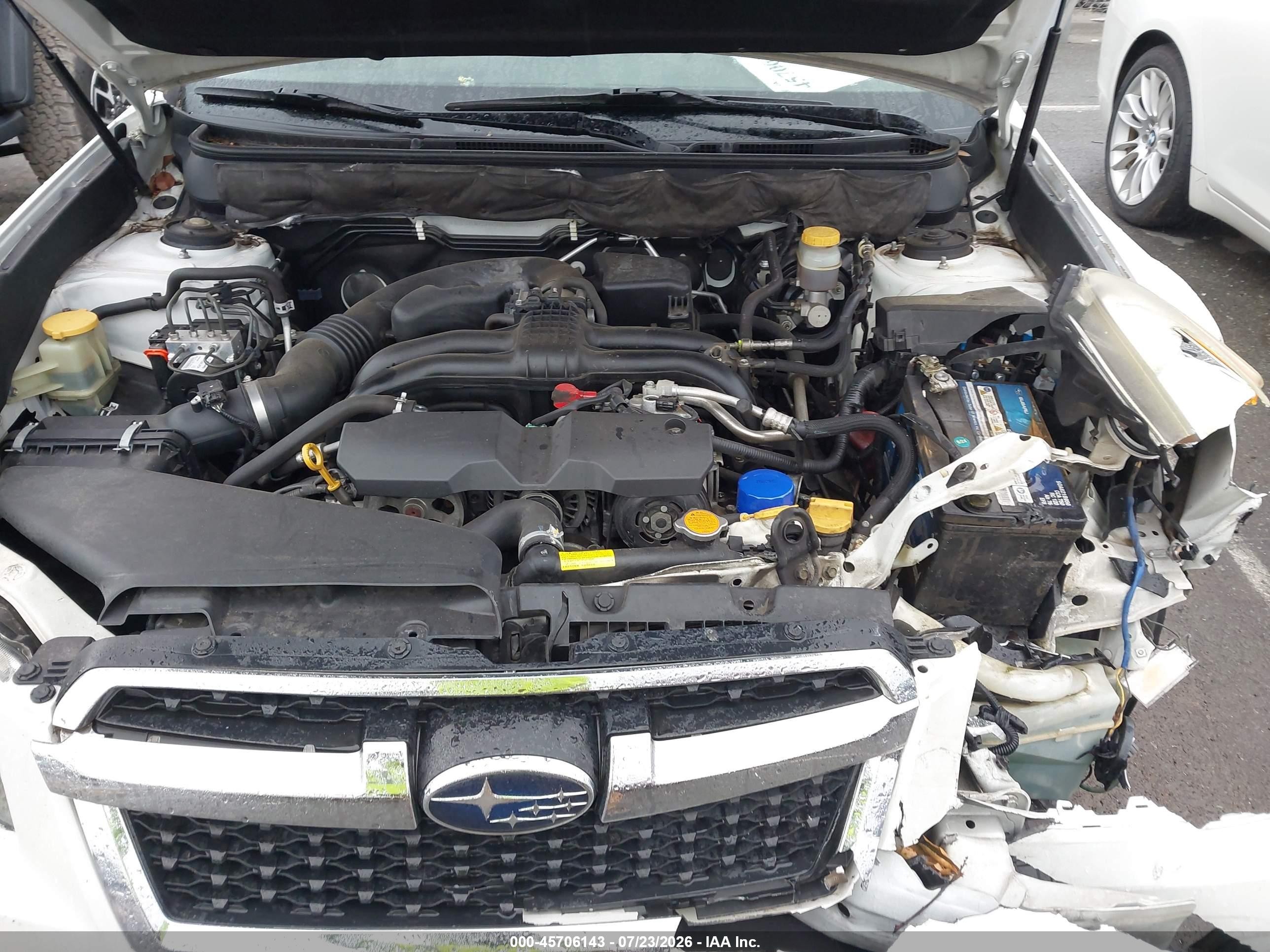 2013 Subaru Legacy 2.5i Limited White vin: 4S3BMCJ65D3038085