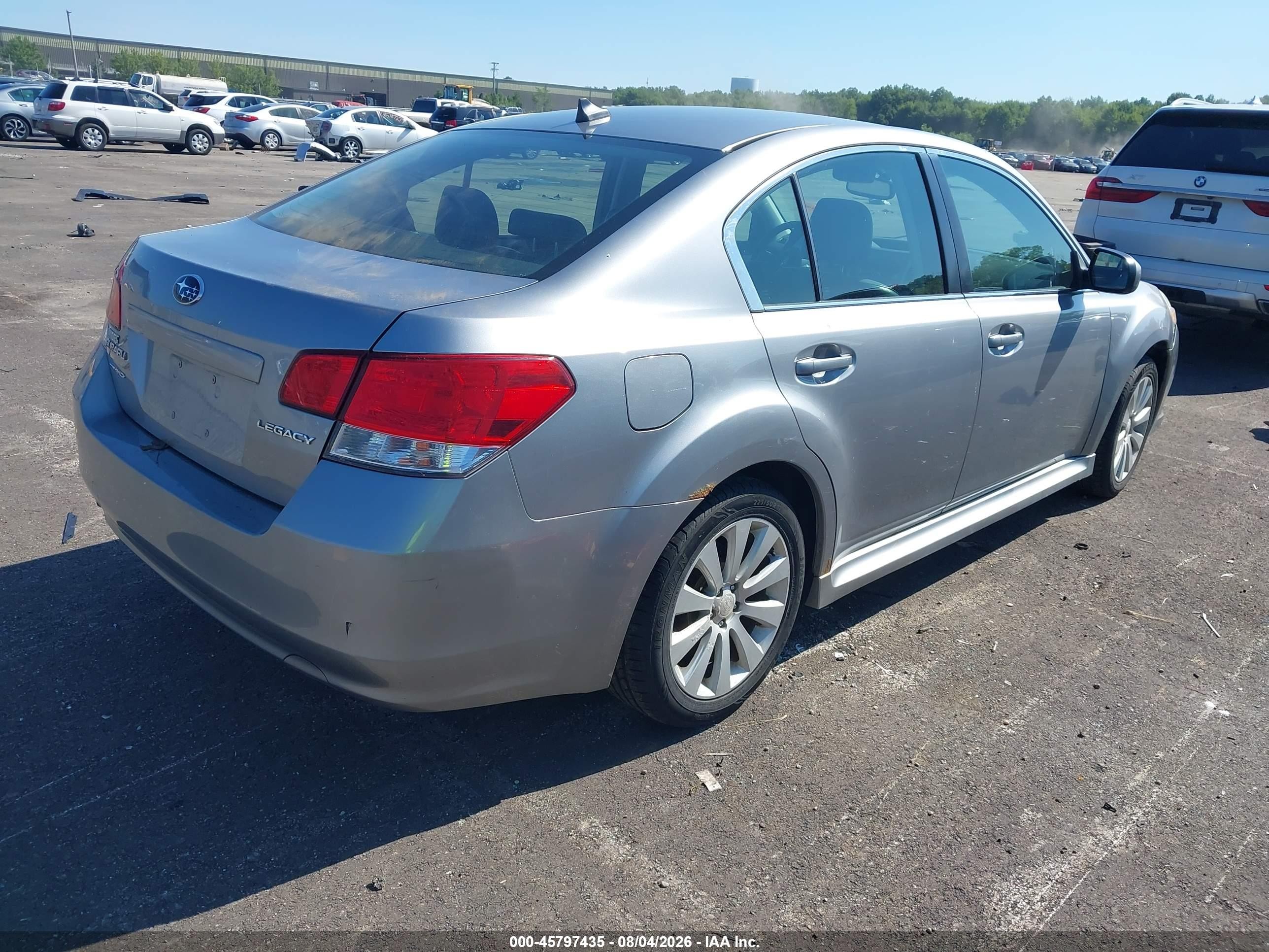 2011 Subaru Legacy 2.5i Limited Silver vin: 4S3BMCJ69B3246001