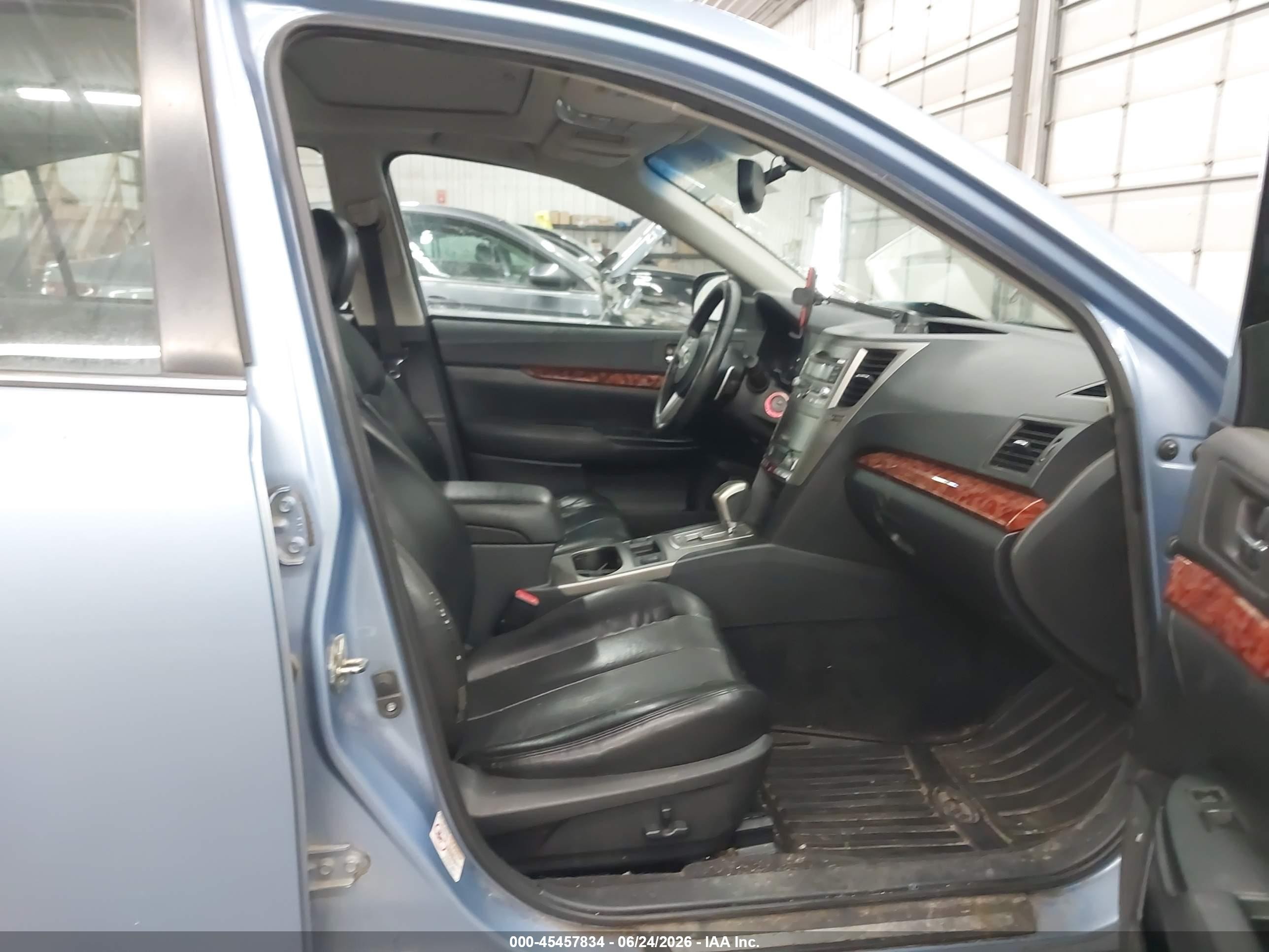 2010 Subaru Legacy 2.5i Limited Синий vin: 4S3BMCK61A3237645
