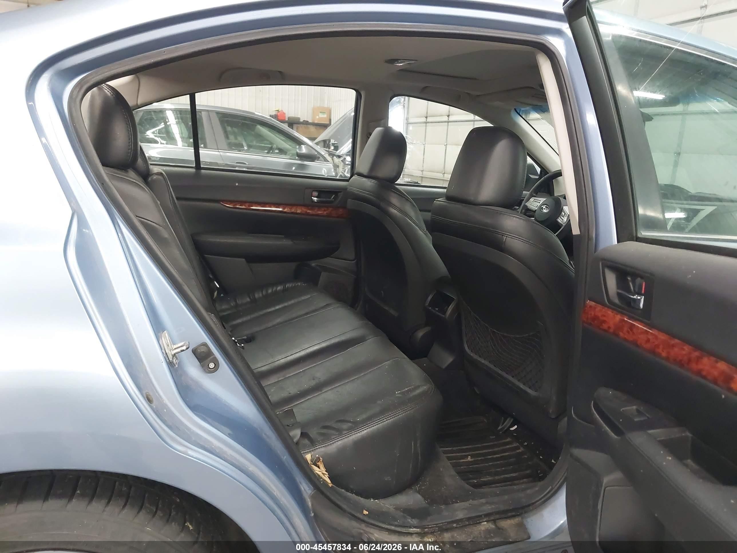 2010 Subaru Legacy 2.5i Limited Синий vin: 4S3BMCK61A3237645