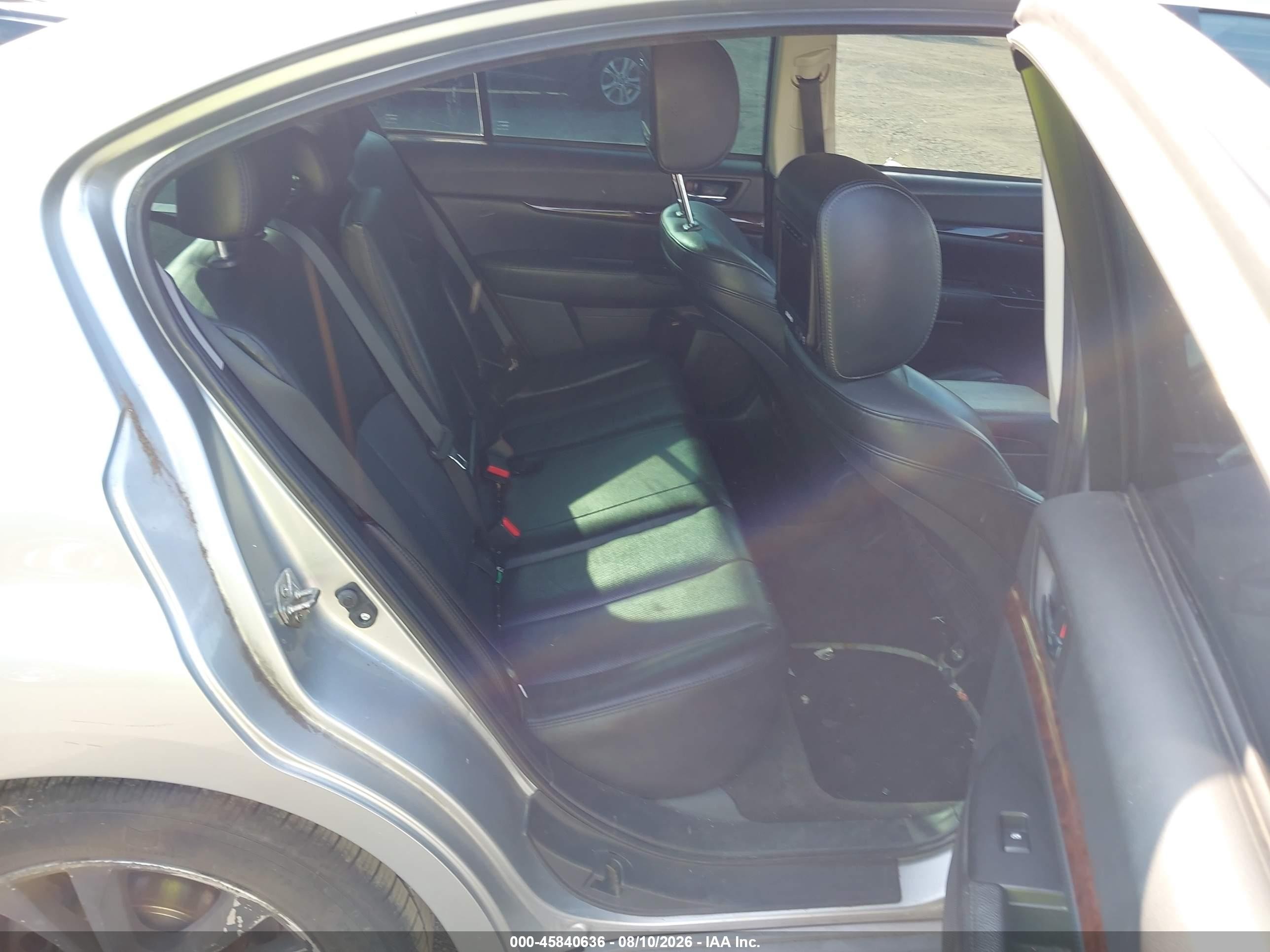 2013 Subaru Legacy 2.5i Limited Silver vin: 4S3BMCK61D3002926