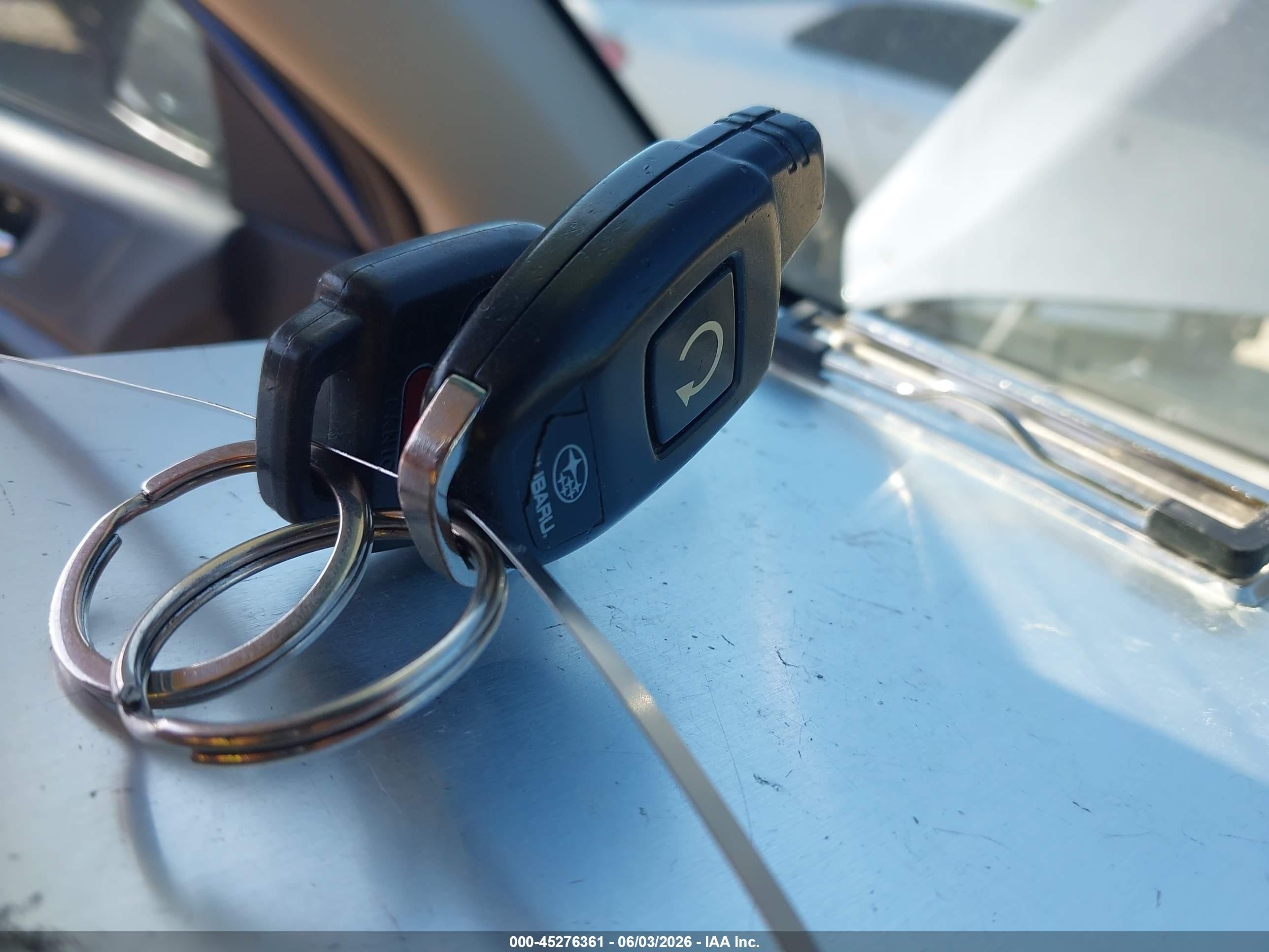 2014 Subaru Legacy 2.5i Limited Gray vin: 4S3BMCK63E3015114