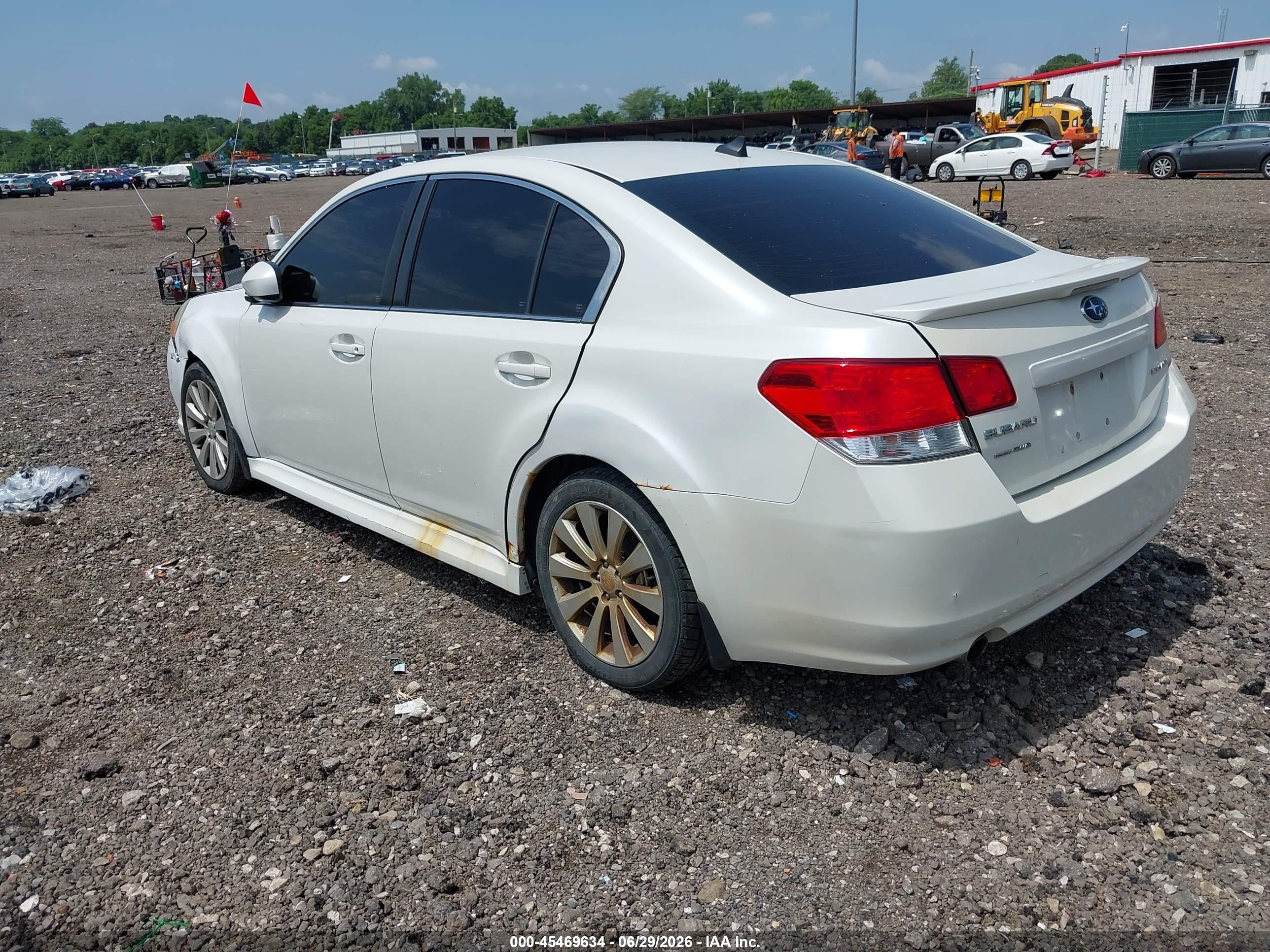 2011 Subaru Legacy 2.5i Limited White vin: 4S3BMCK68B3236848