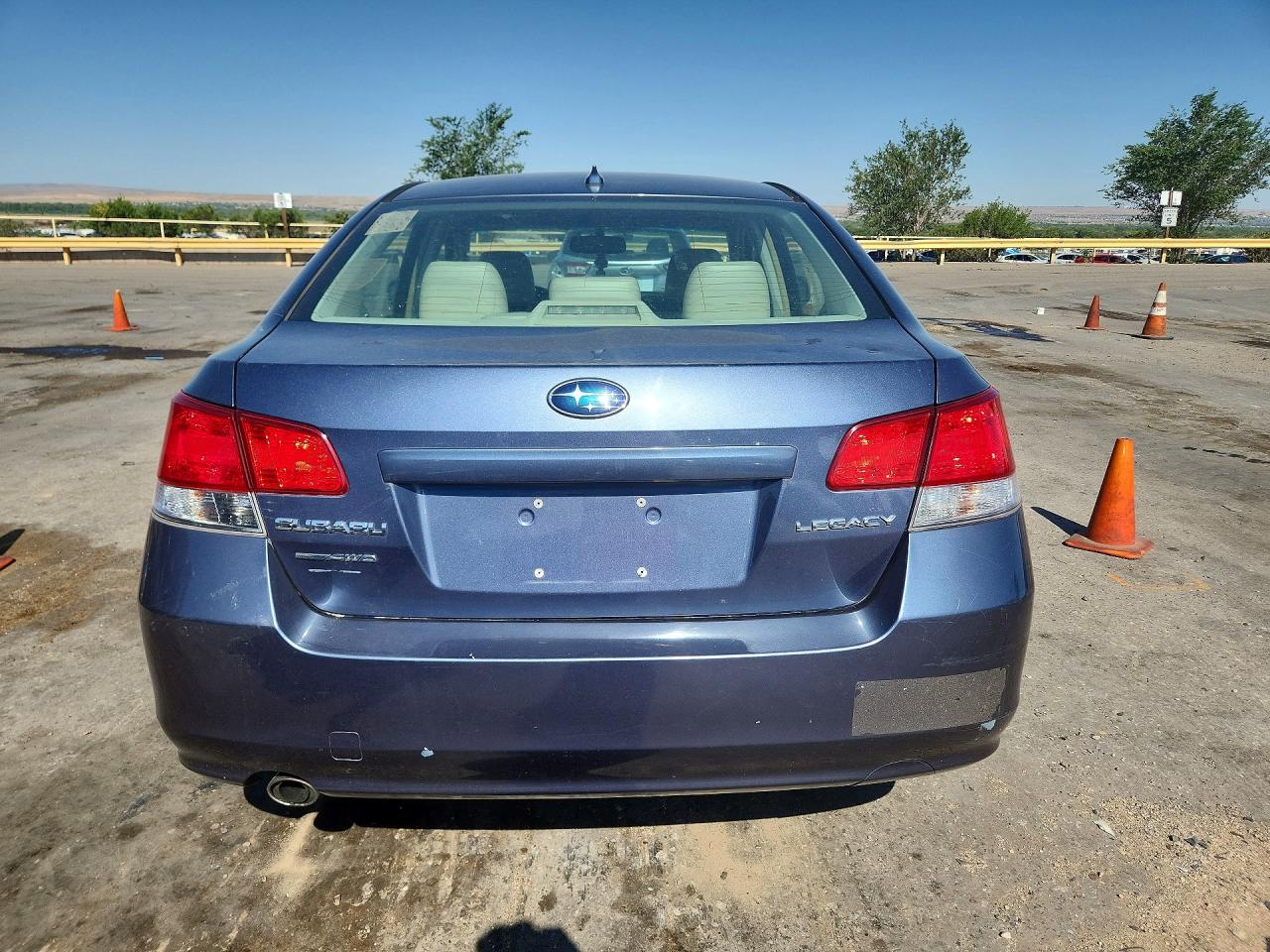 2013 Subaru Legacy 2.5i Limited Blue vin: 4S3BMCK69D3019327