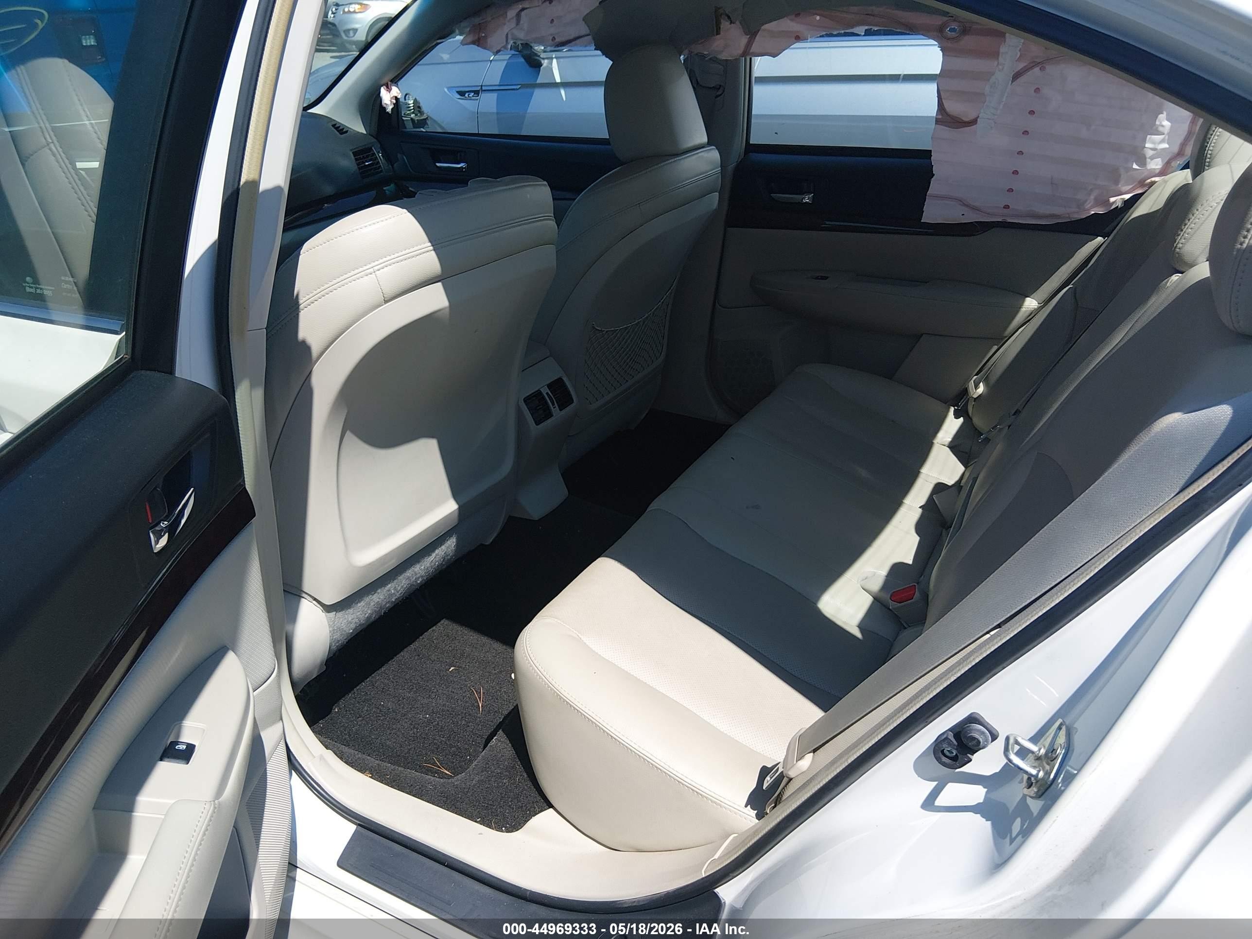 2014 Subaru Legacy 2.5i Limited Белый vin: 4S3BMCL65E3012391