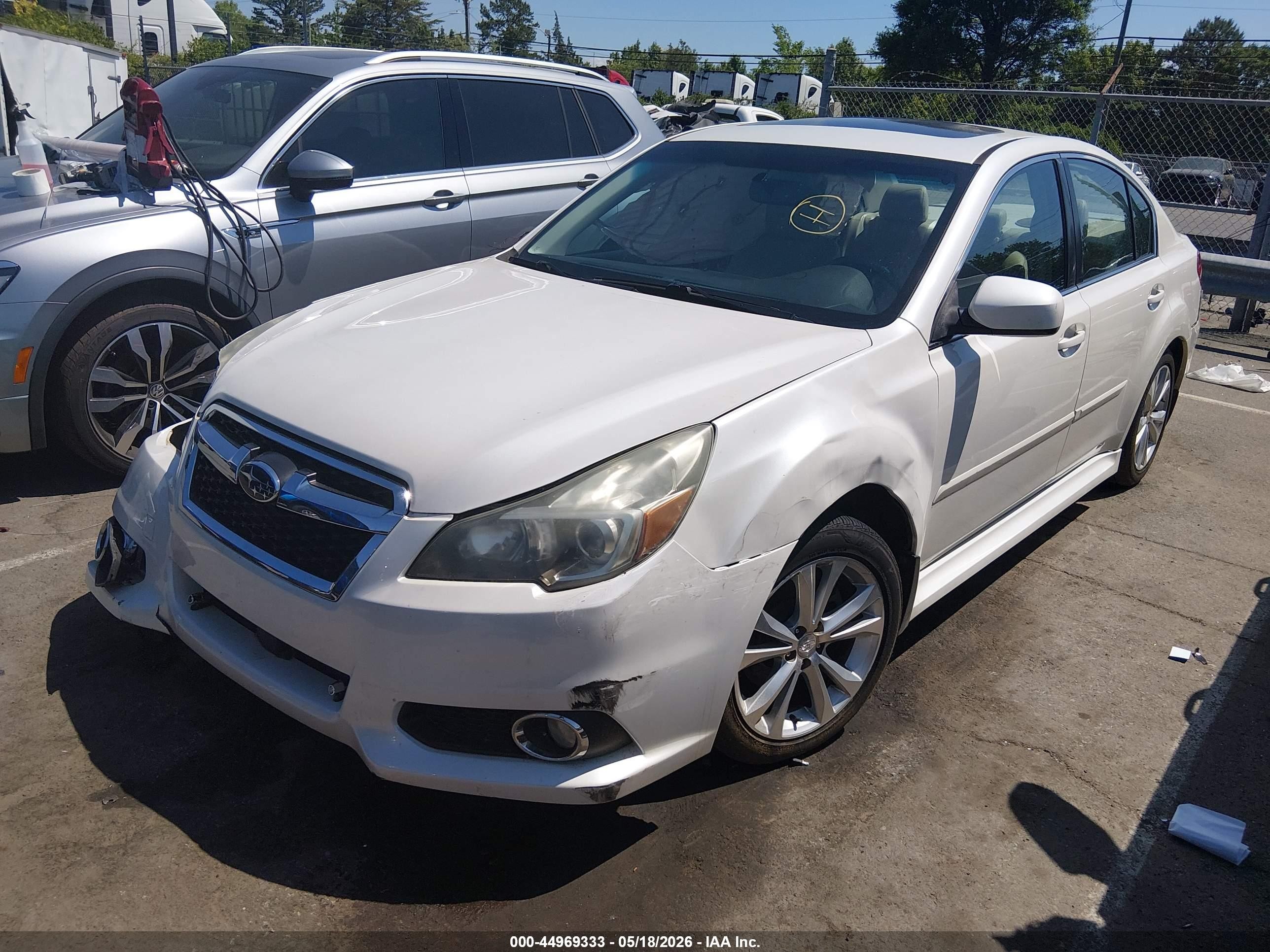 2014 Subaru Legacy 2.5i Limited Белый vin: 4S3BMCL65E3012391