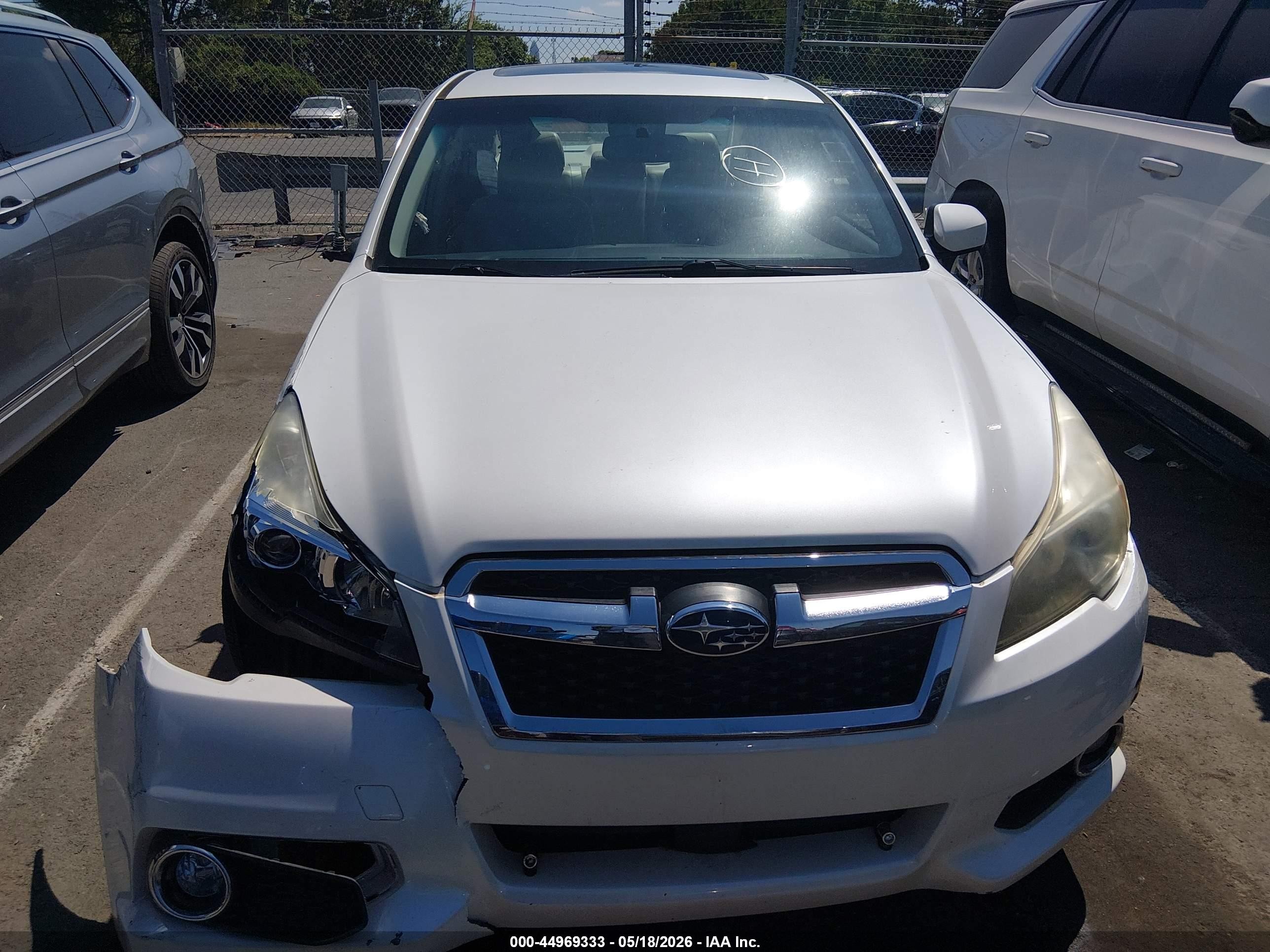 2014 Subaru Legacy 2.5i Limited Белый vin: 4S3BMCL65E3012391