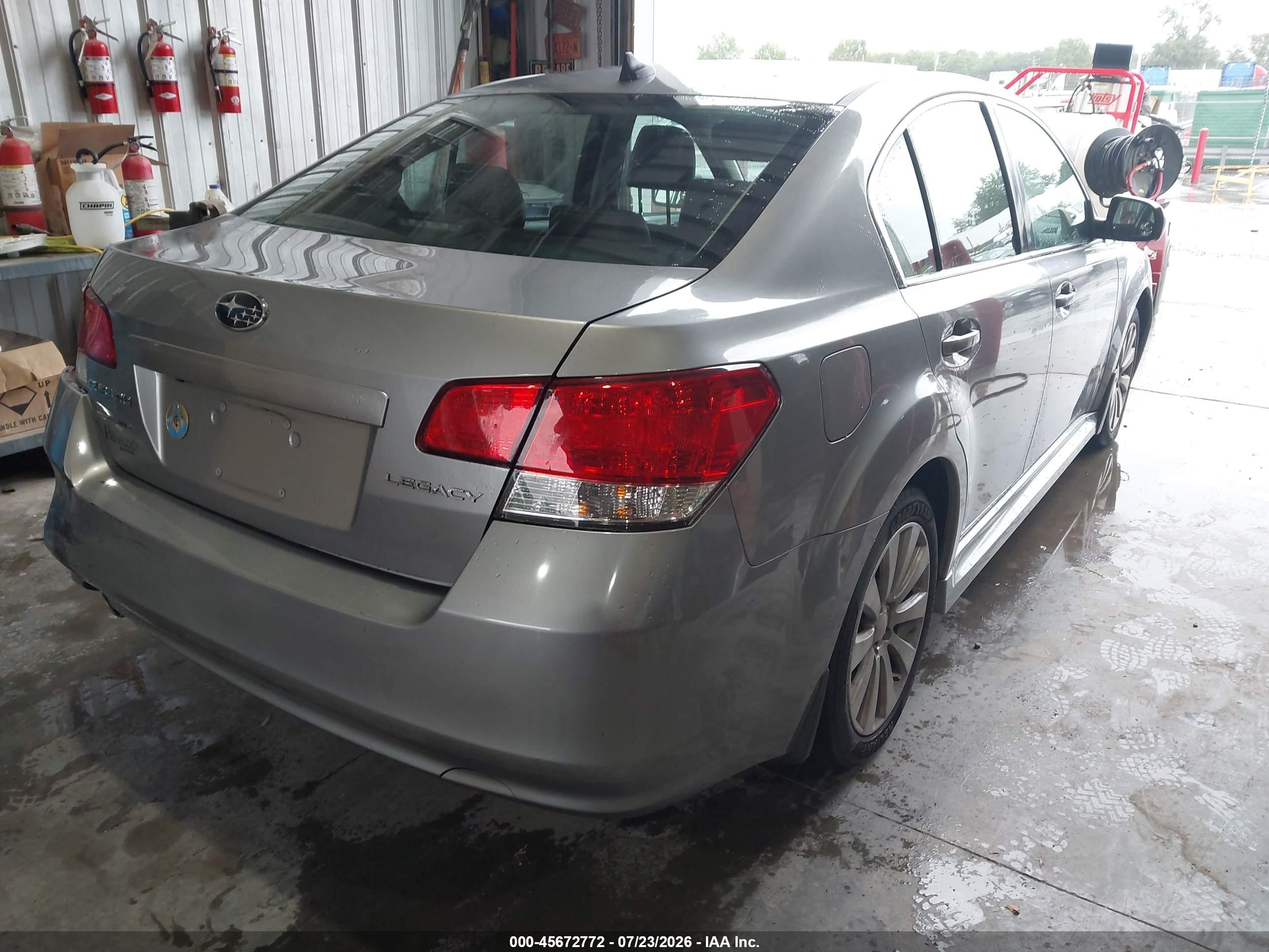 2011 Subaru Legacy 2.5i Limited Серебряный vin: 4S3BMCL69B3230314