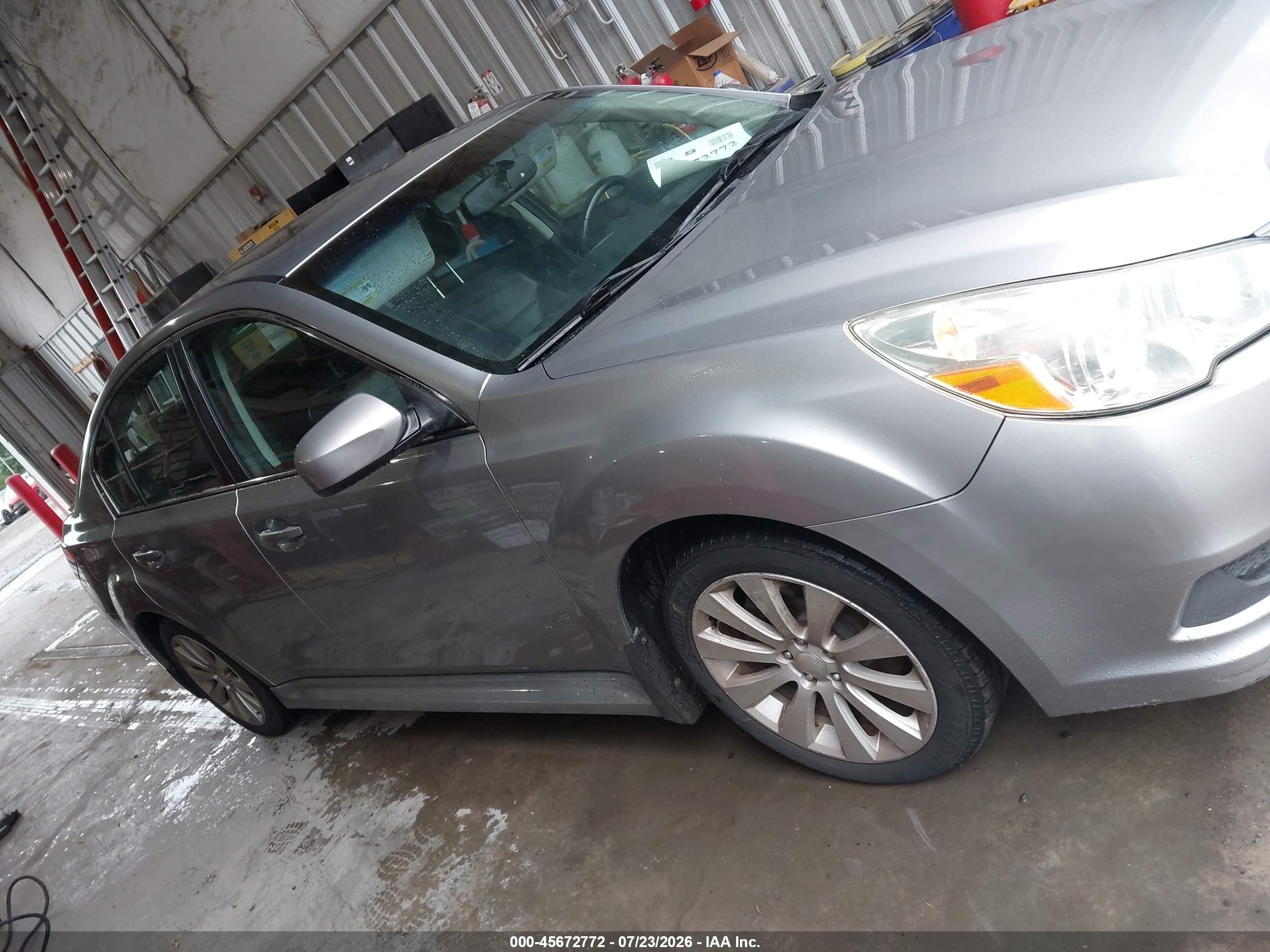 2011 Subaru Legacy 2.5i Limited Серебряный vin: 4S3BMCL69B3230314
