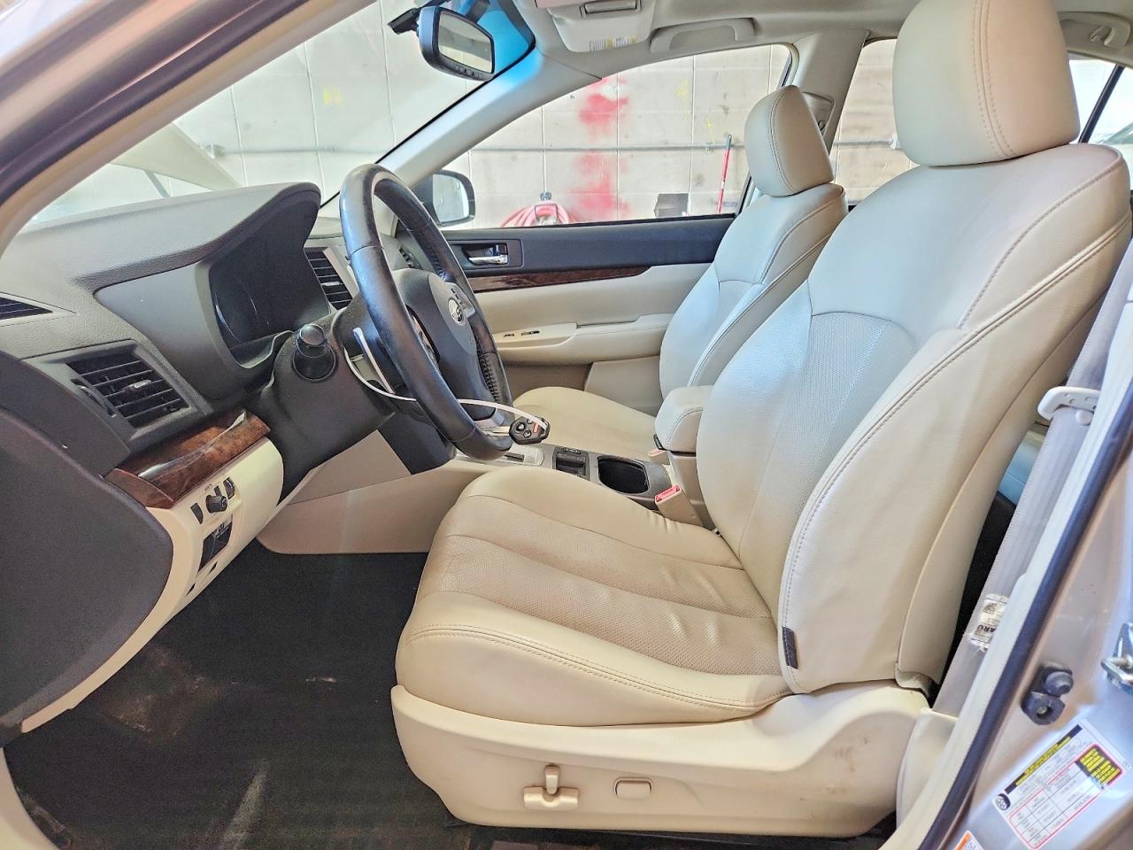 2014 Subaru Legacy 2.5i Limited Beige vin: 4S3BMCL6XE3022818