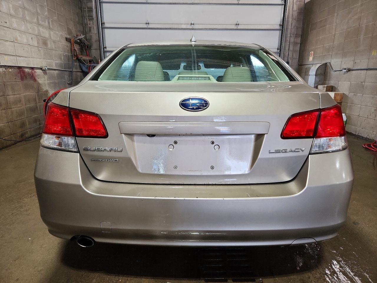 2014 Subaru Legacy 2.5i Limited Beige vin: 4S3BMCL6XE3022818