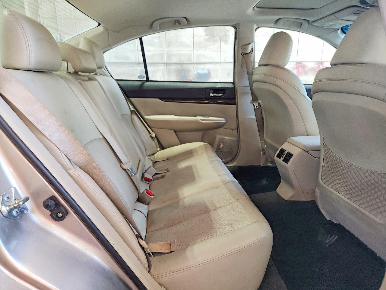 2014 Subaru Legacy 2.5i Limited Beige vin: 4S3BMCL6XE3022818