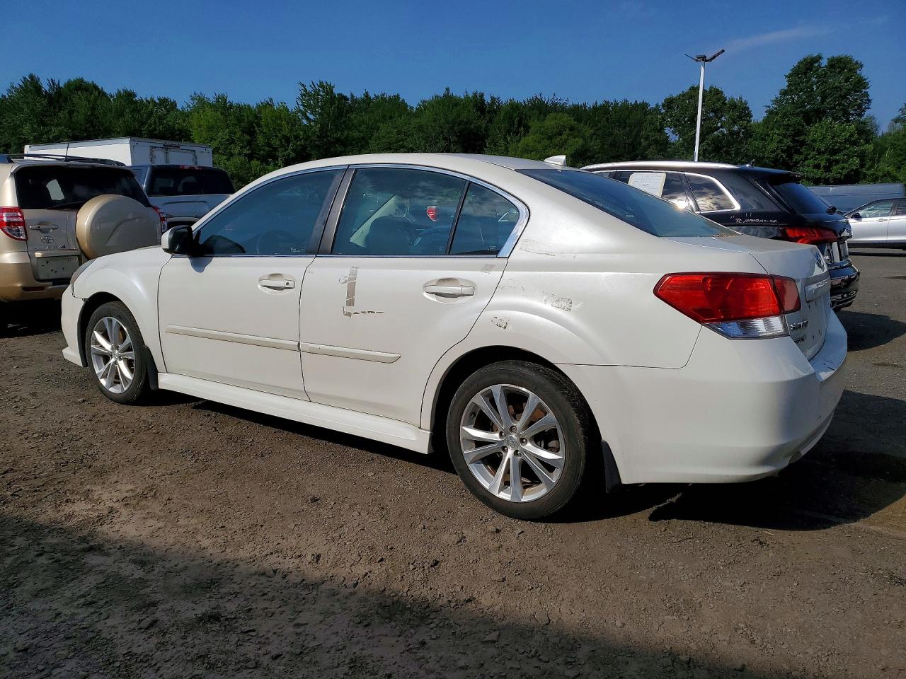 2013 Subaru Legacy 2.5i Limited White vin: 4S3BMCP66D3015521