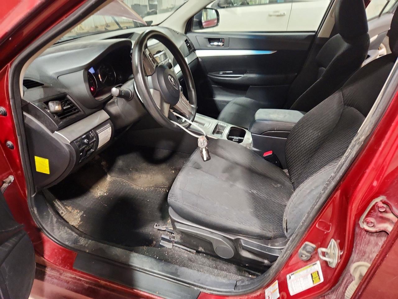 2011 Subaru Legacy 3.6r Red vin: 4S3BMDA67B2243044