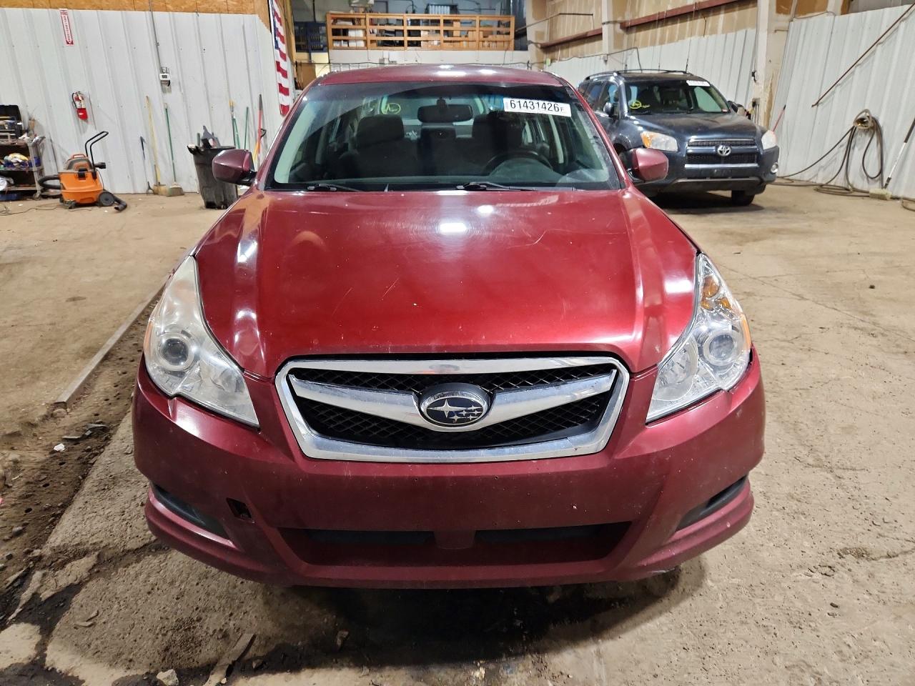 2011 Subaru Legacy 3.6r Red vin: 4S3BMDA67B2243044