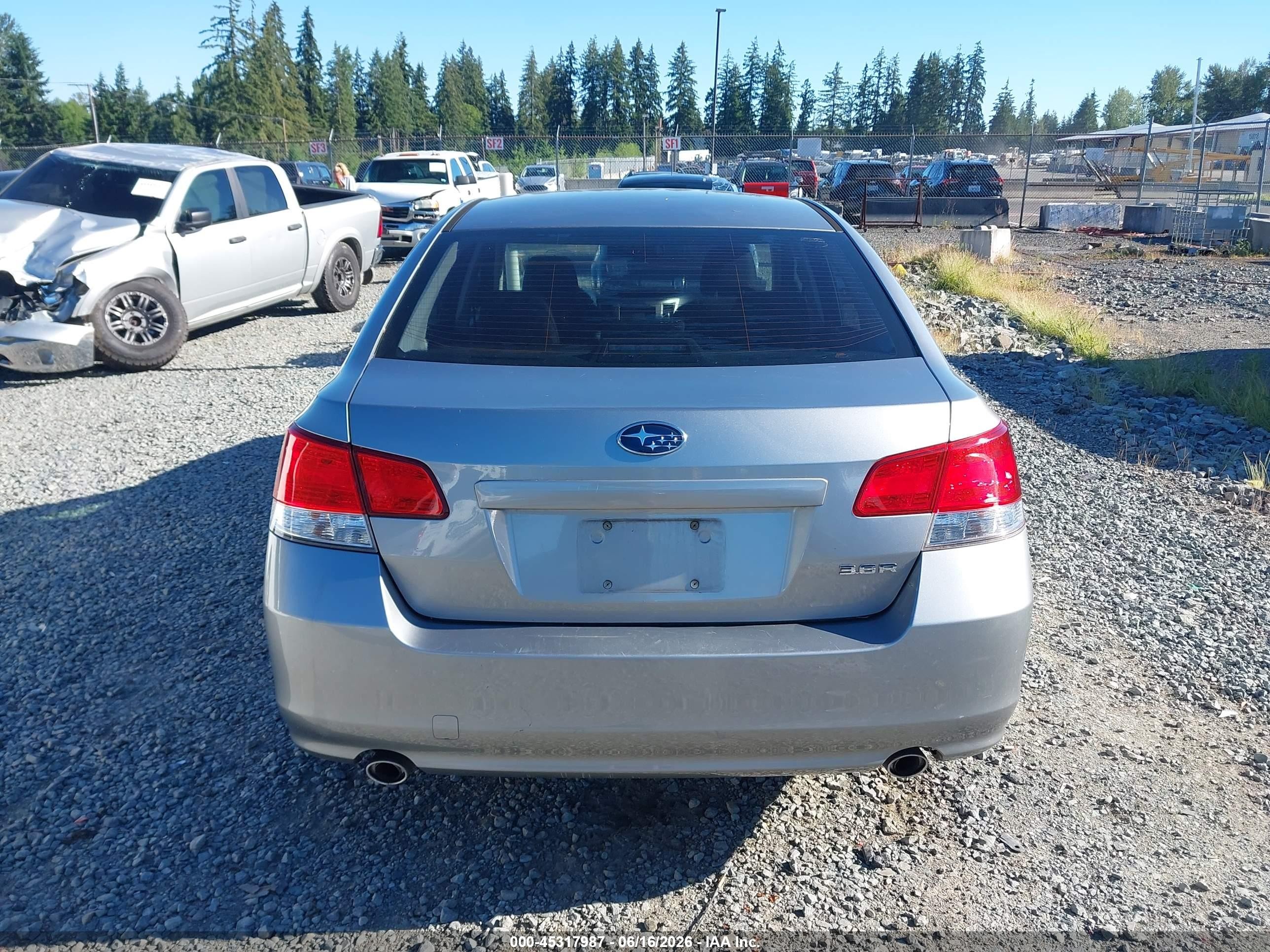 2011 Subaru Legacy 3.6r Premium Серый vin: 4S3BMDC6XB2256528