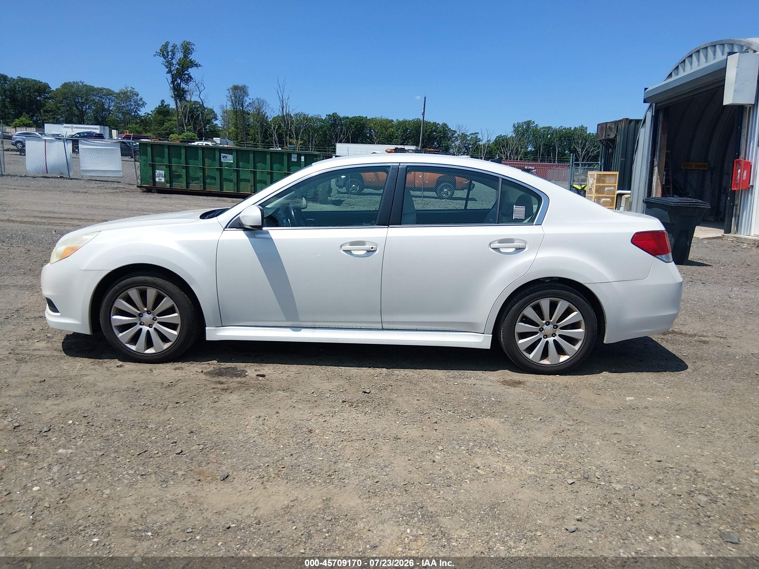 2011 Subaru Legacy 3.6r Limited Белый vin: 4S3BMDJ64B2224600