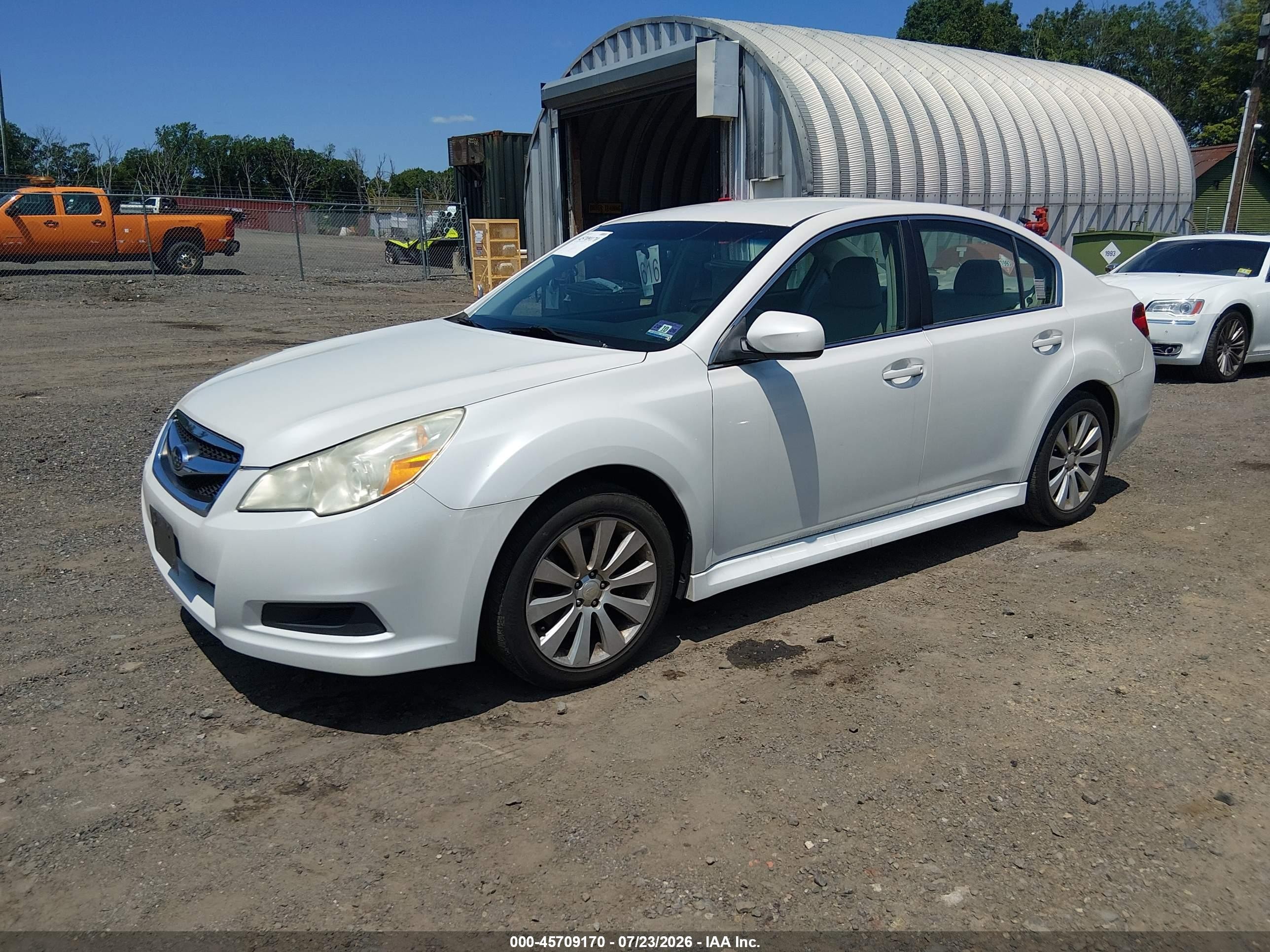 2011 Subaru Legacy 3.6r Limited Белый vin: 4S3BMDJ64B2224600