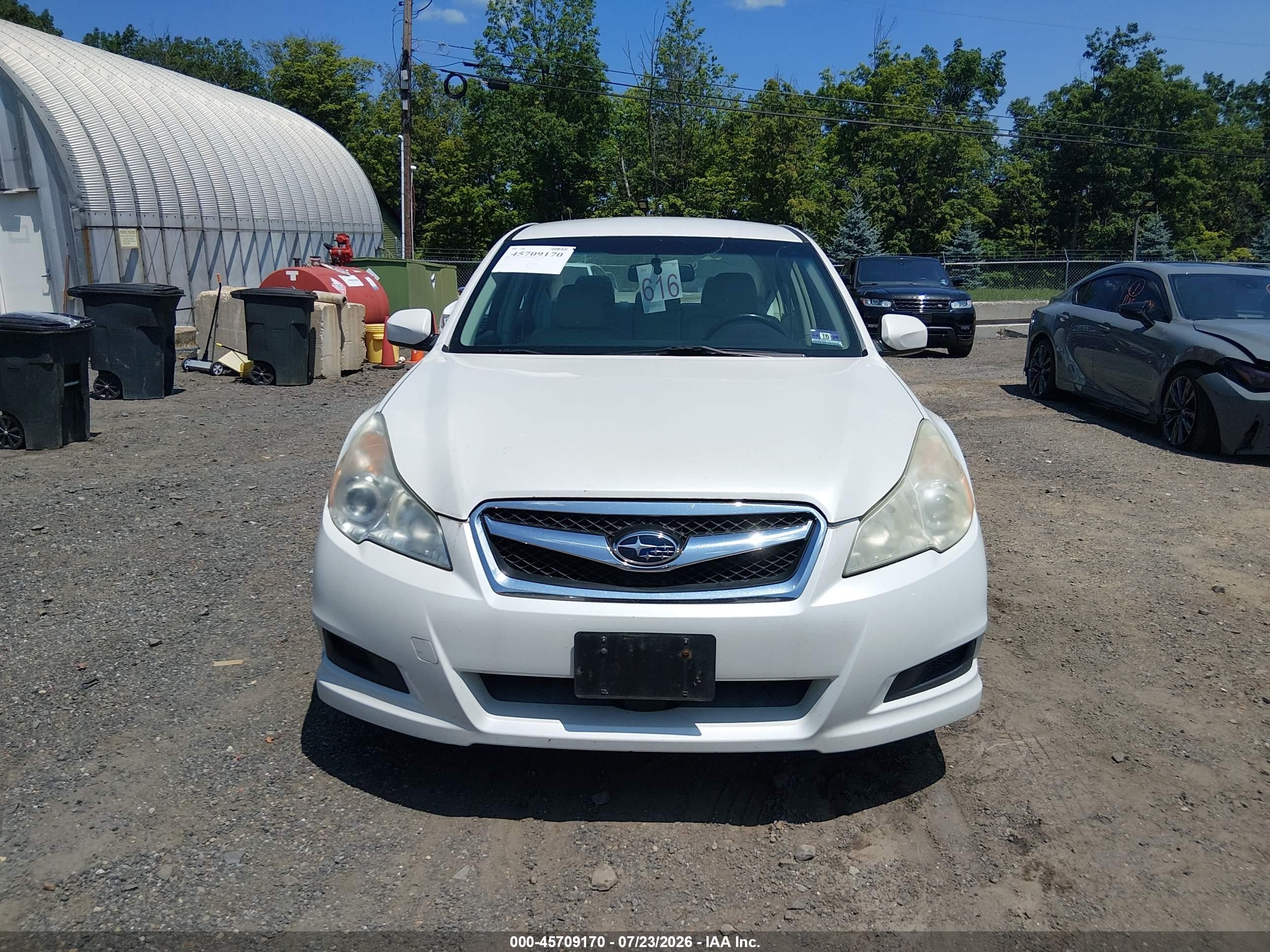 2011 Subaru Legacy 3.6r Limited Белый vin: 4S3BMDJ64B2224600