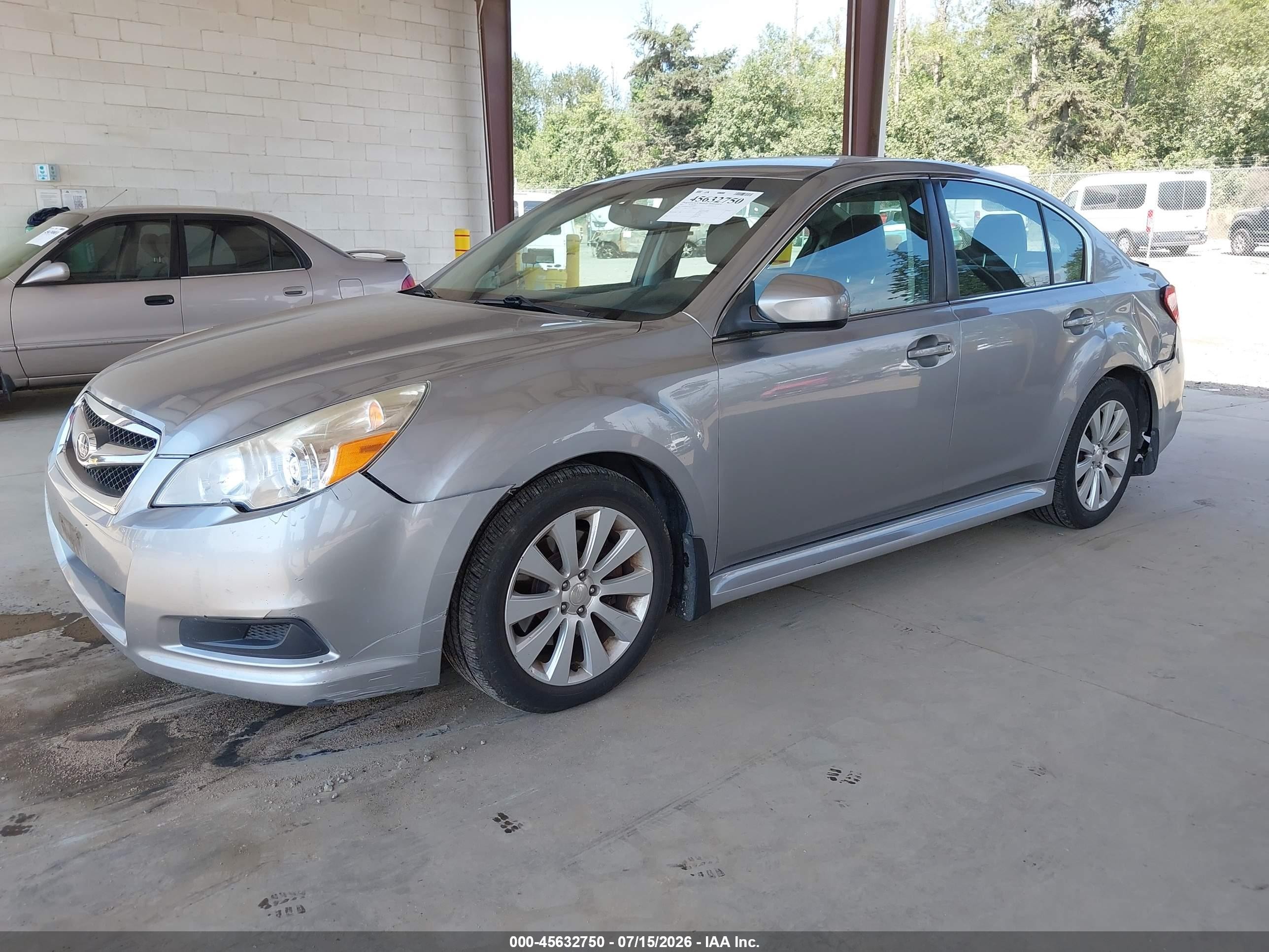 2011 Subaru Legacy 3.6r Limited Серебряный vin: 4S3BMDK61B2227047