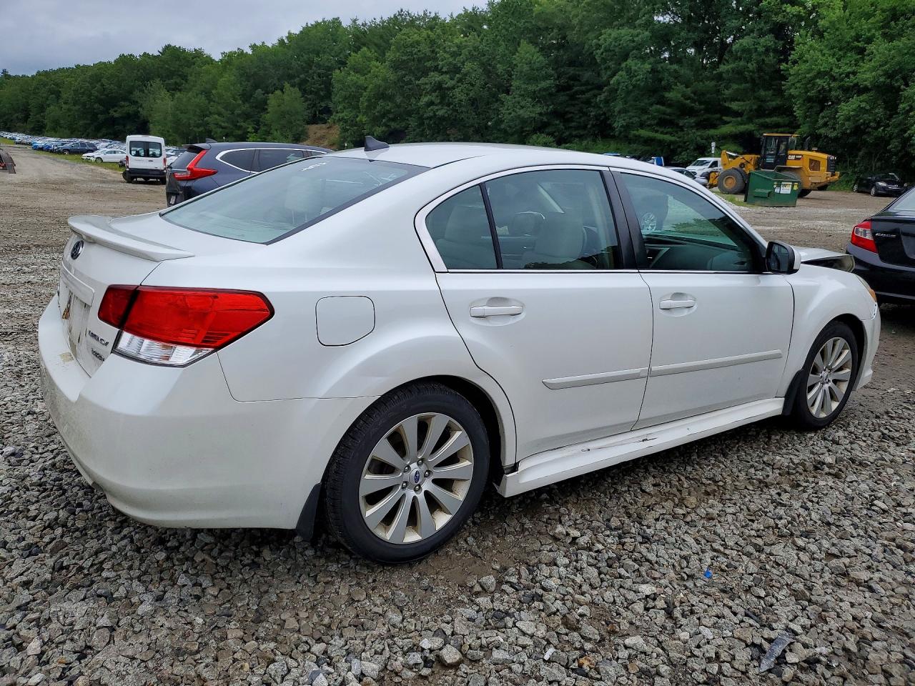 2012 Subaru Legacy 3.6r Limited White vin: 4S3BMDK63C2020192
