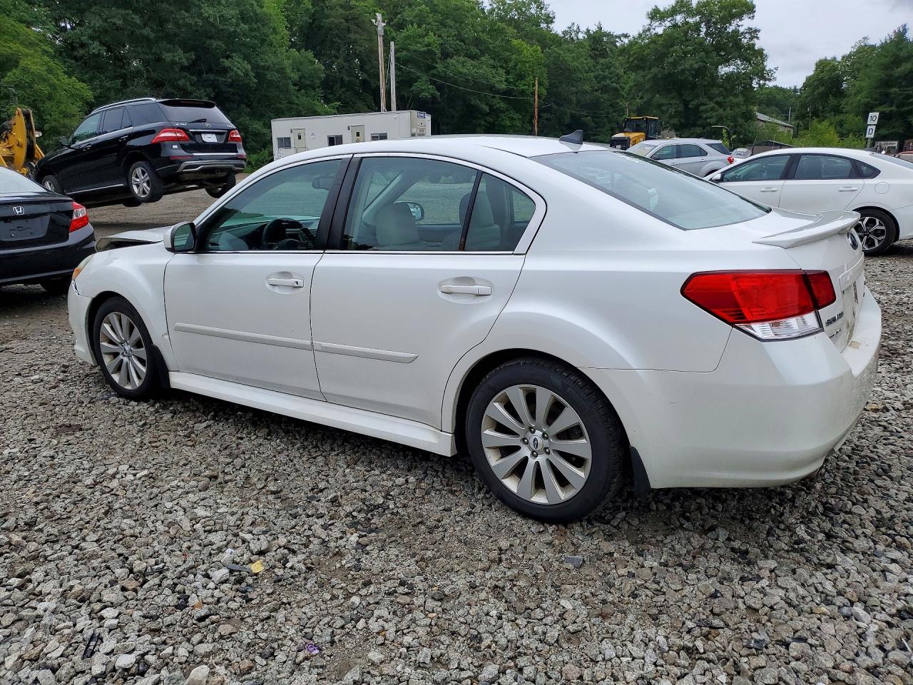 2012 Subaru Legacy 3.6r Limited White vin: 4S3BMDK63C2020192
