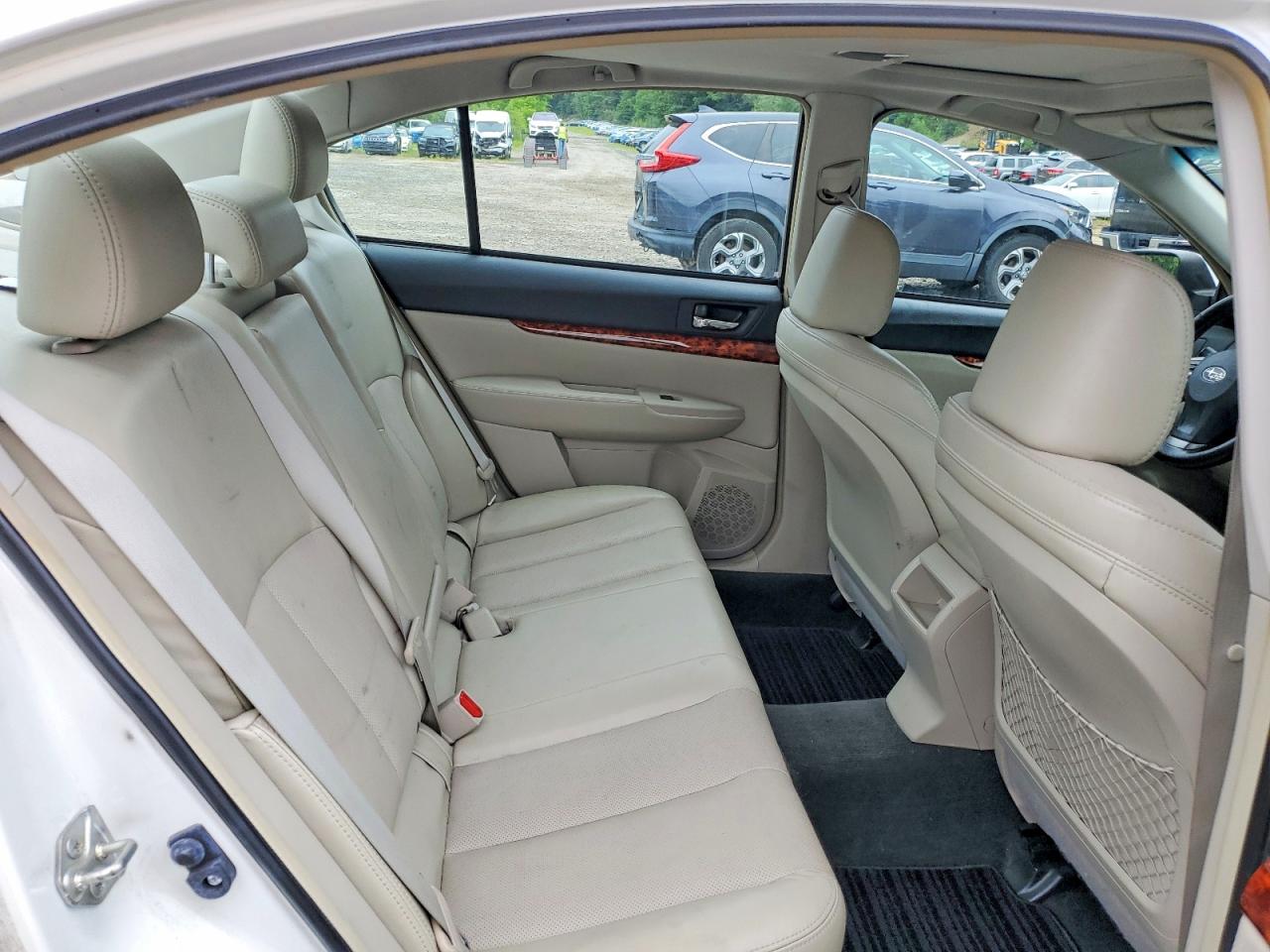 2012 Subaru Legacy 3.6r Limited White vin: 4S3BMDK63C2020192