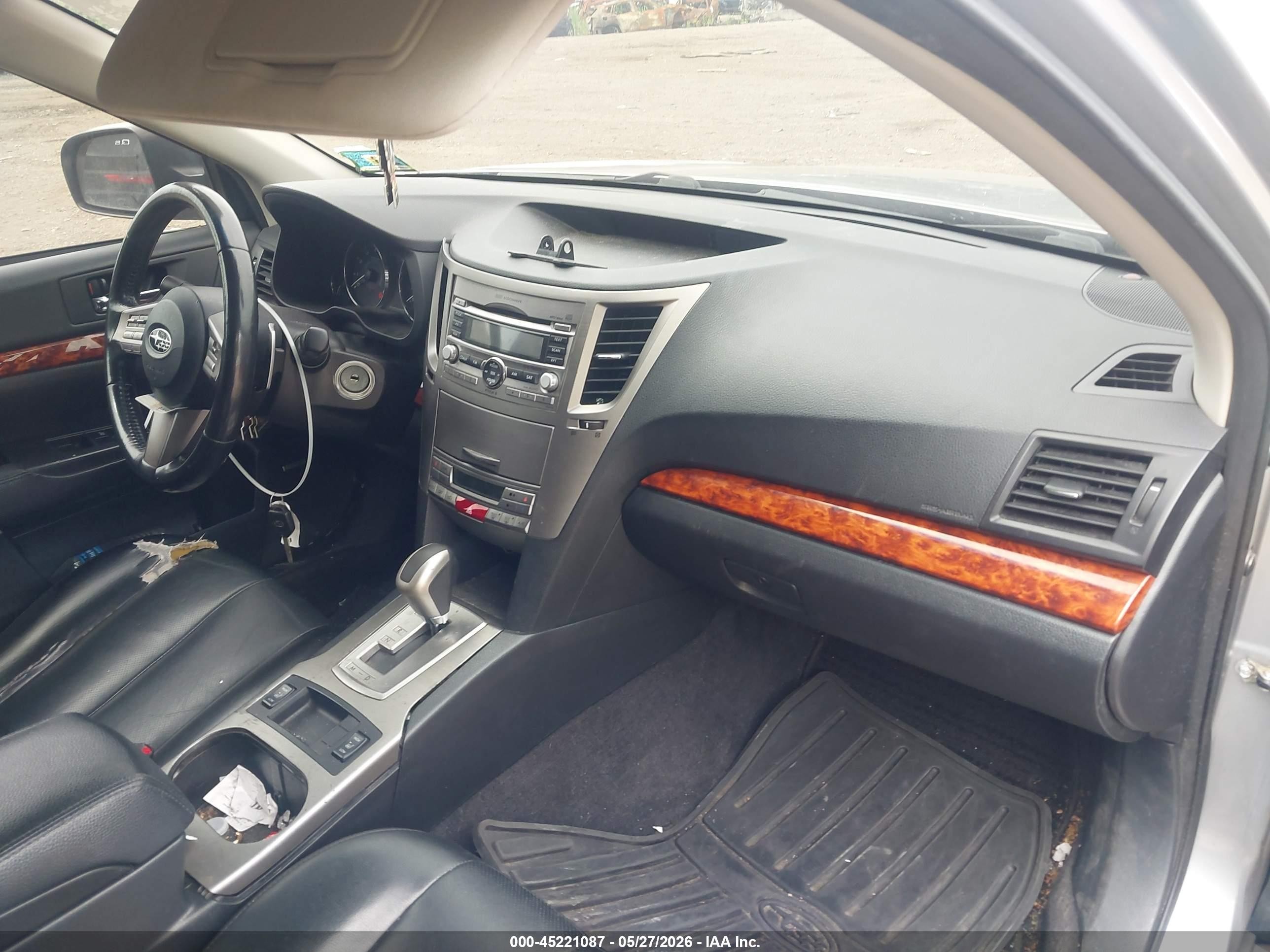 2010 Subaru Legacy 3.6r Limited Серебряный vin: 4S3BMDK67A2240965