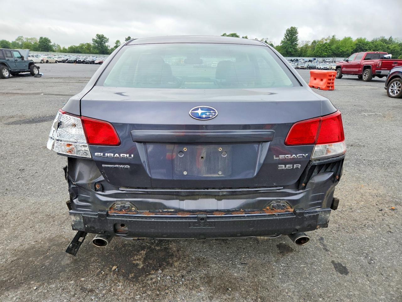2010 Subaru Legacy 3.6r Limited Gray vin: 4S3BMDK67A2242263