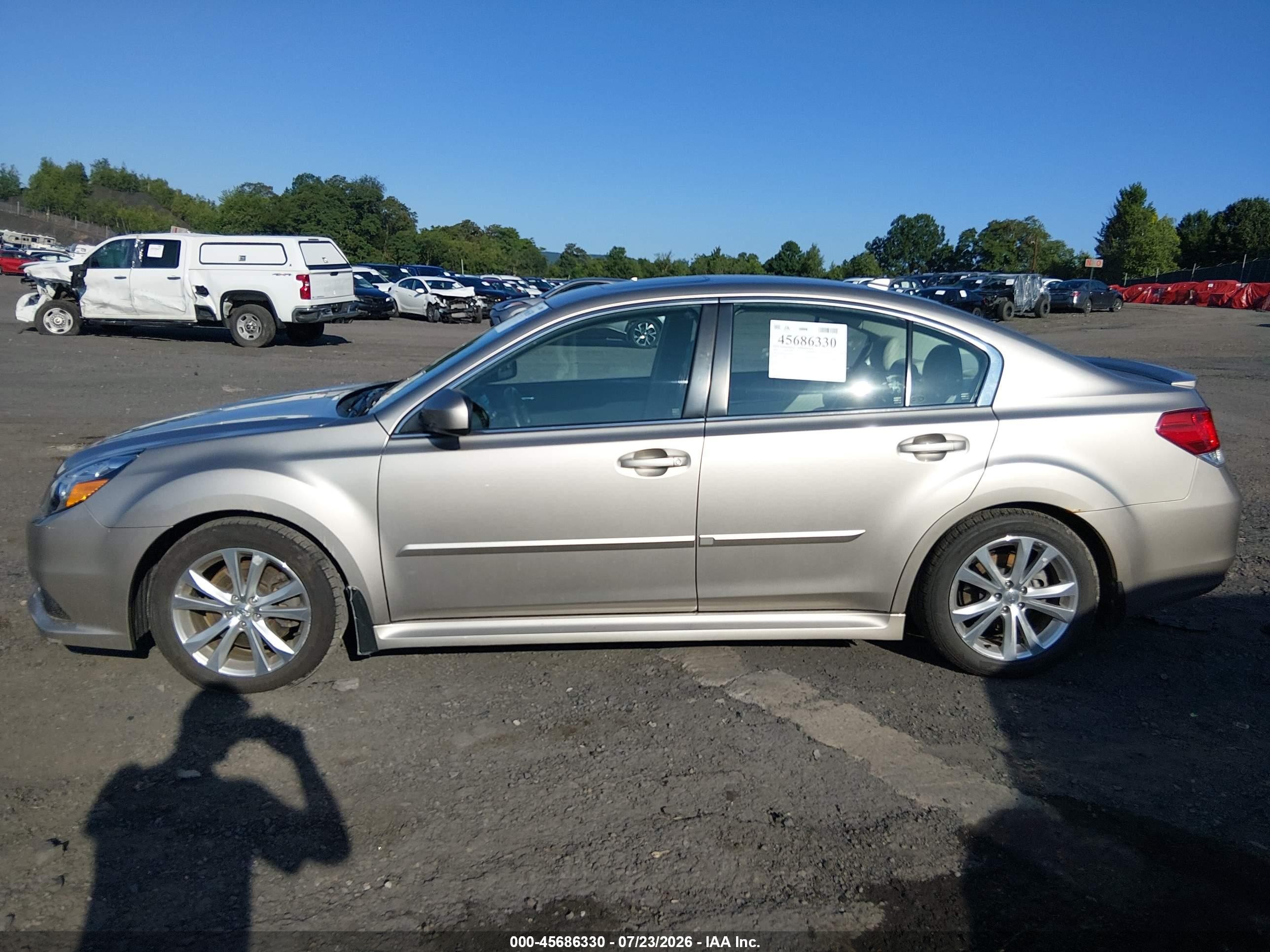 2014 Subaru Legacy 3.6r Limited Gold vin: 4S3BMDL61E2013940