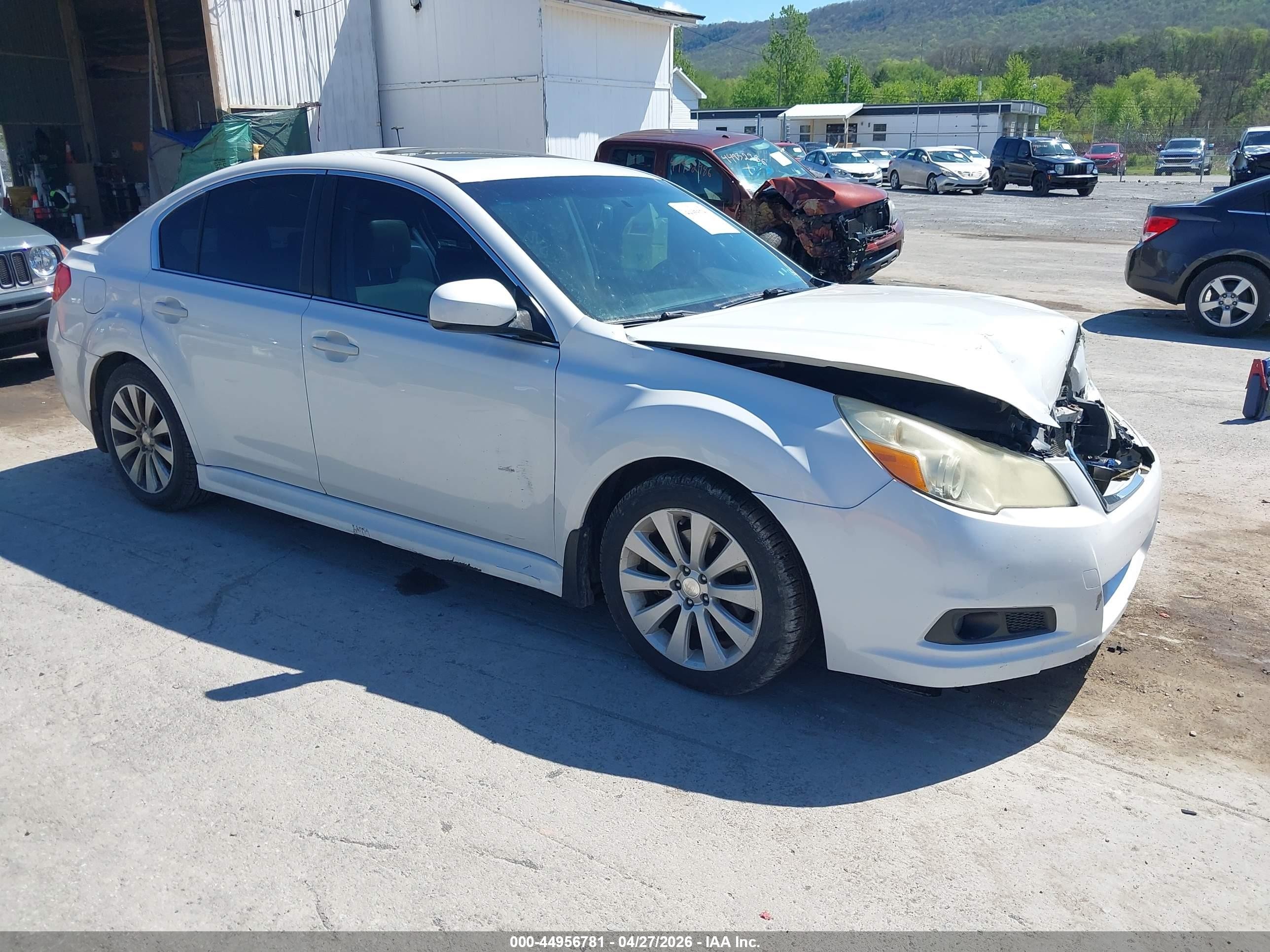 2010 Subaru Legacy 3.6r Limited White vin: 4S3BMDL67A2225896