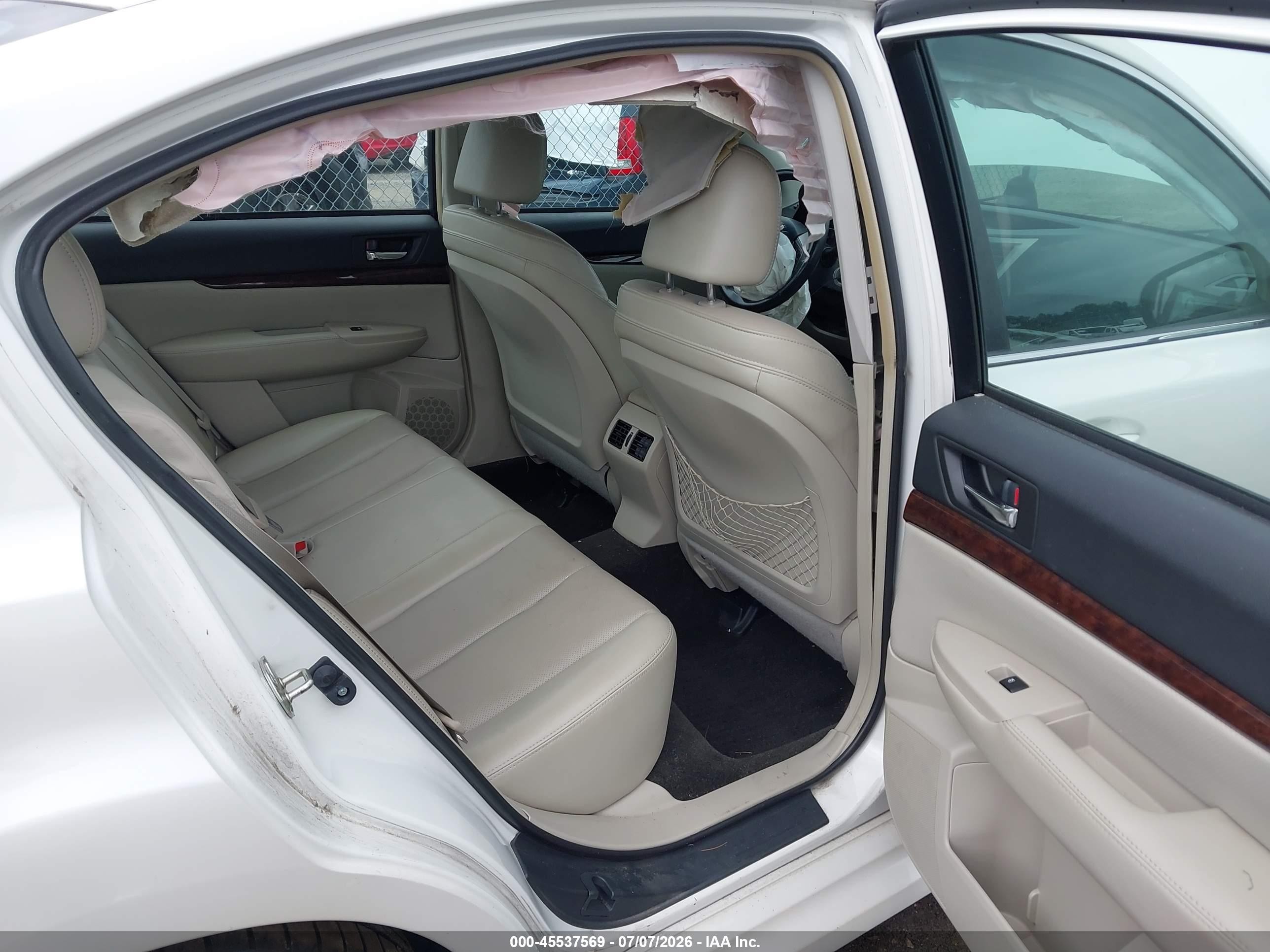 2014 Subaru Legacy 3.6r Limited Белый vin: 4S3BMDL67E2011402