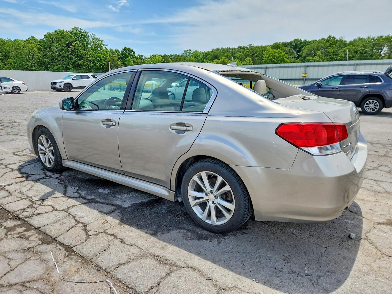 2014 Subaru Legacy 3.6r Limited Золотой vin: 4S3BMDN60E2023730