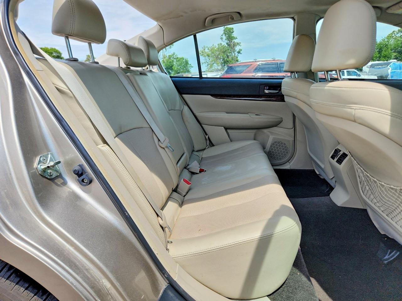 2014 Subaru Legacy 3.6r Limited Золотой vin: 4S3BMDN60E2023730