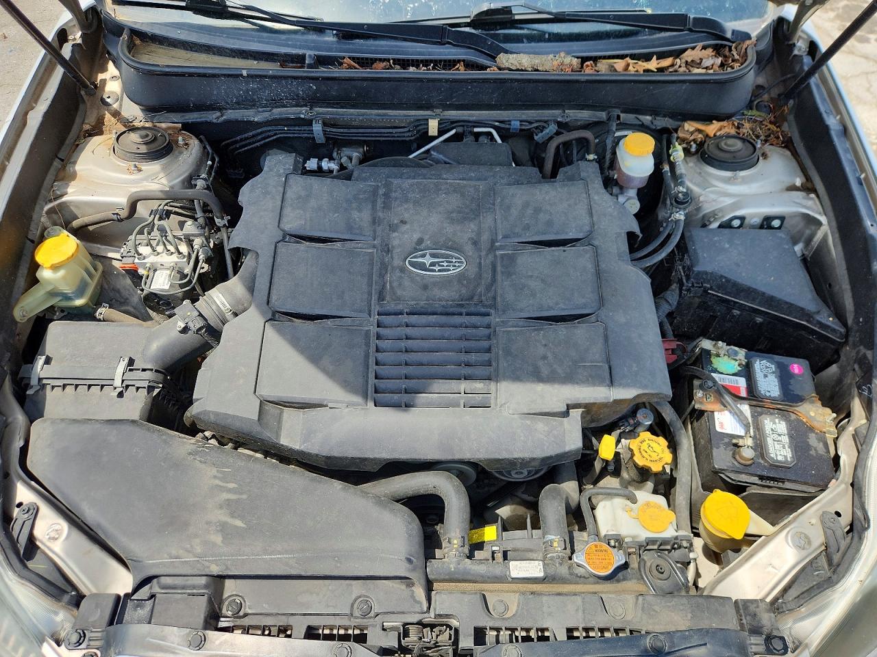 2014 Subaru Legacy 3.6r Limited Золотой vin: 4S3BMDN60E2023730