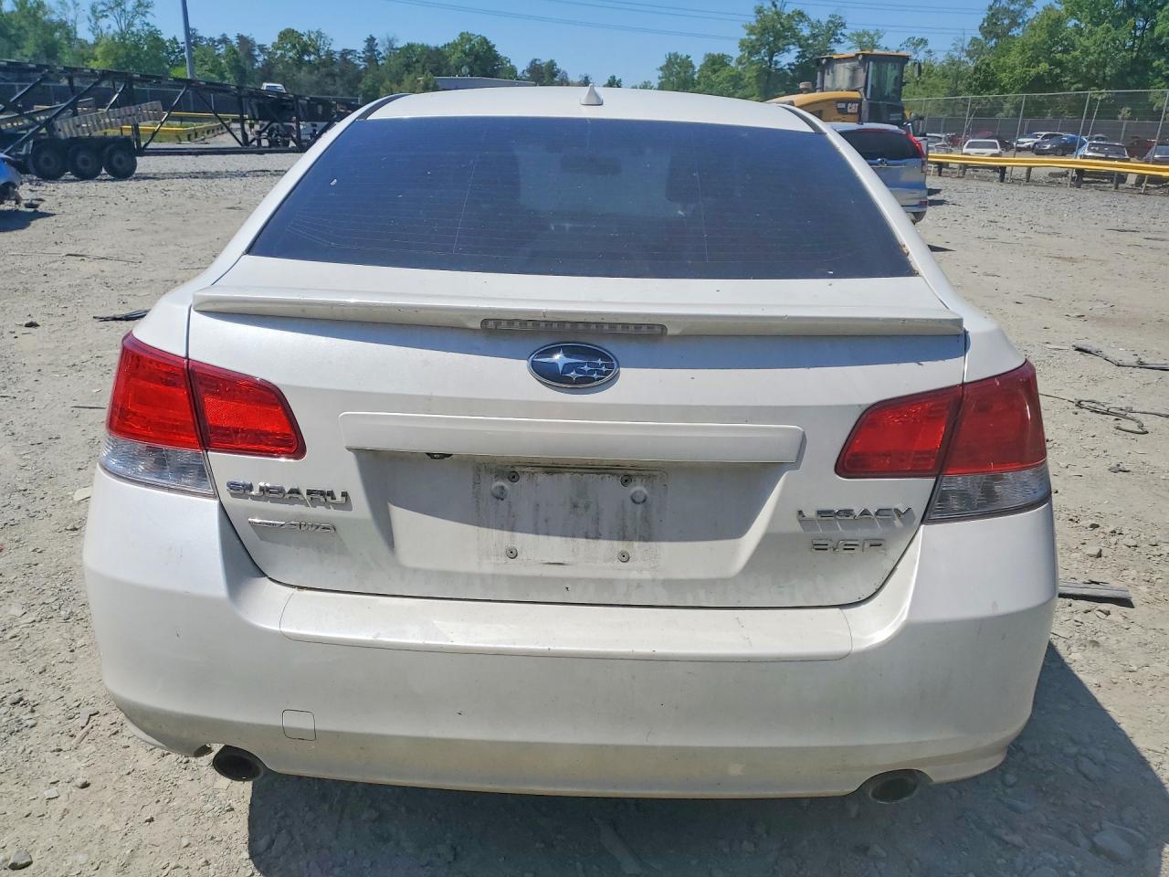 2013 Subaru Legacy 3.6r Limited White vin: 4S3BMDP60D2041110