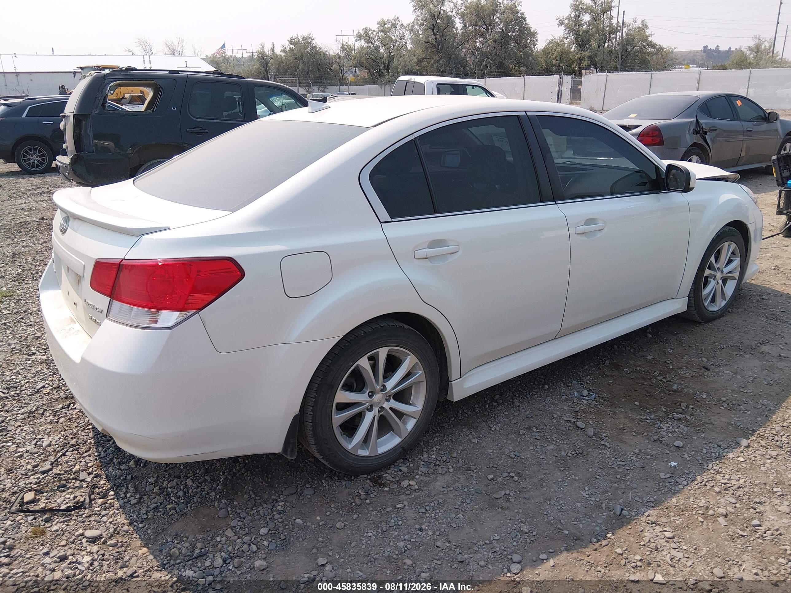 2013 Subaru Legacy 3.6r Limited White vin: 4S3BMDP66D2012145