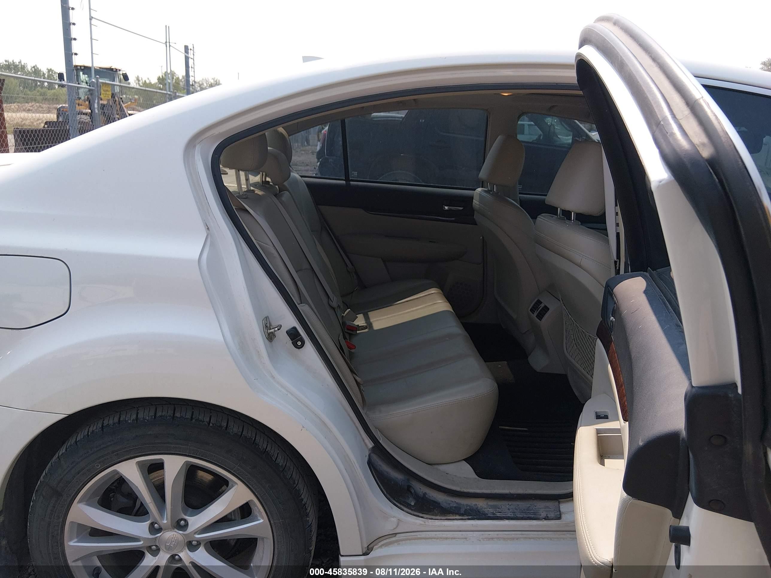 2013 Subaru Legacy 3.6r Limited White vin: 4S3BMDP66D2012145