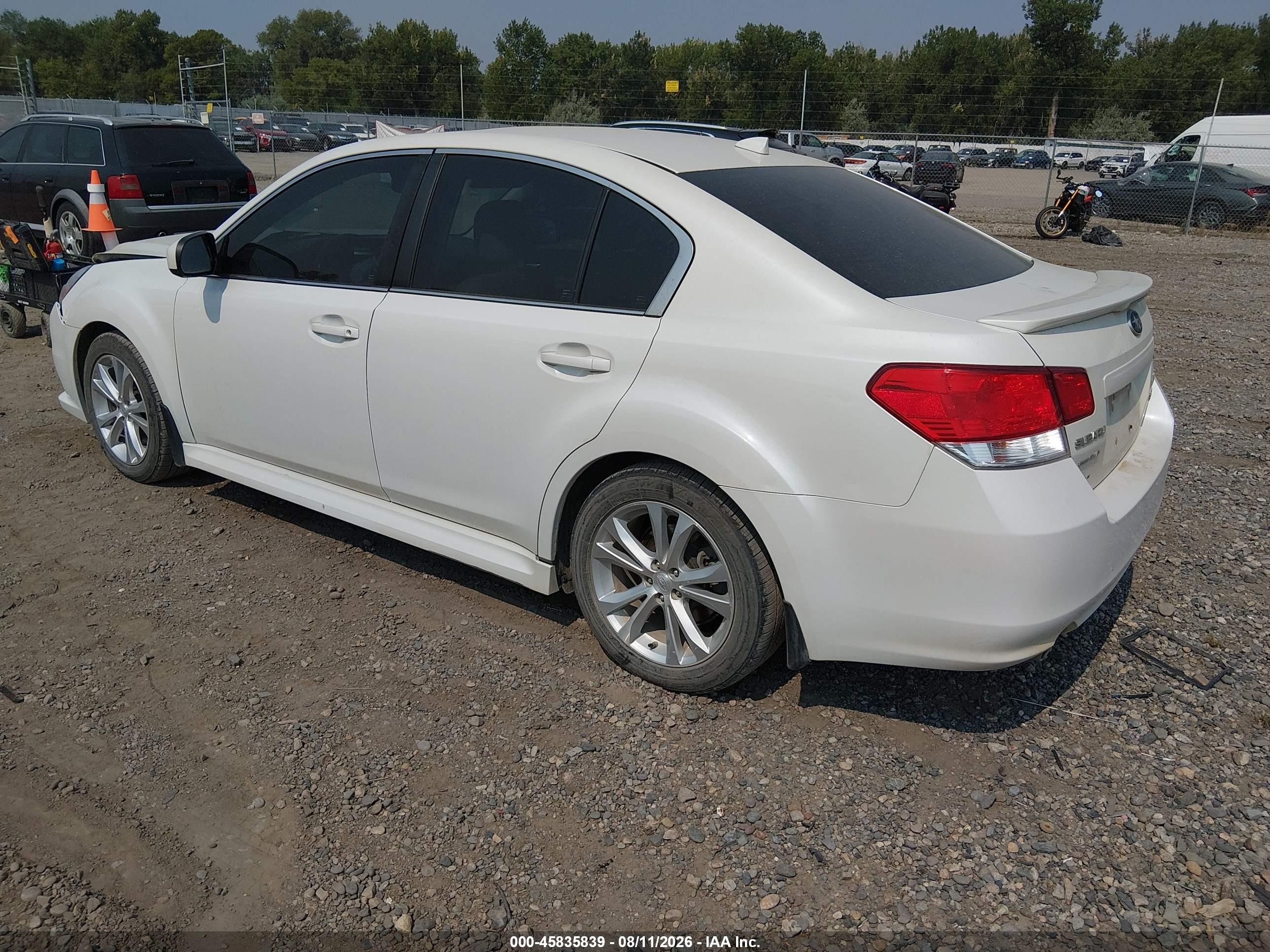 2013 Subaru Legacy 3.6r Limited White vin: 4S3BMDP66D2012145