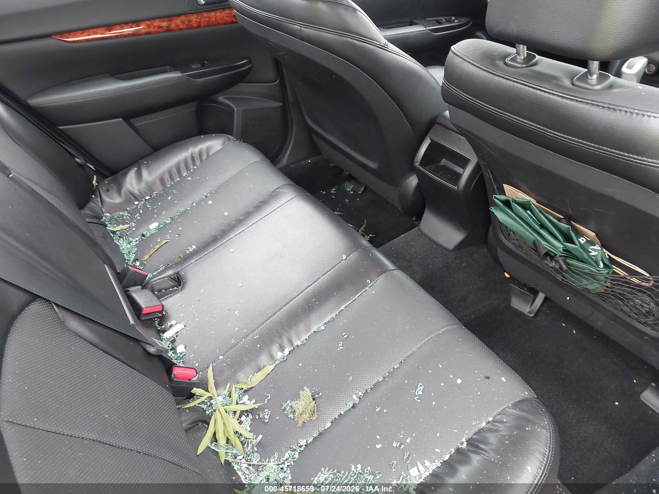 2010 Subaru Legacy 3.6r Limited Silver vin: 4S3BMEK61A2216571